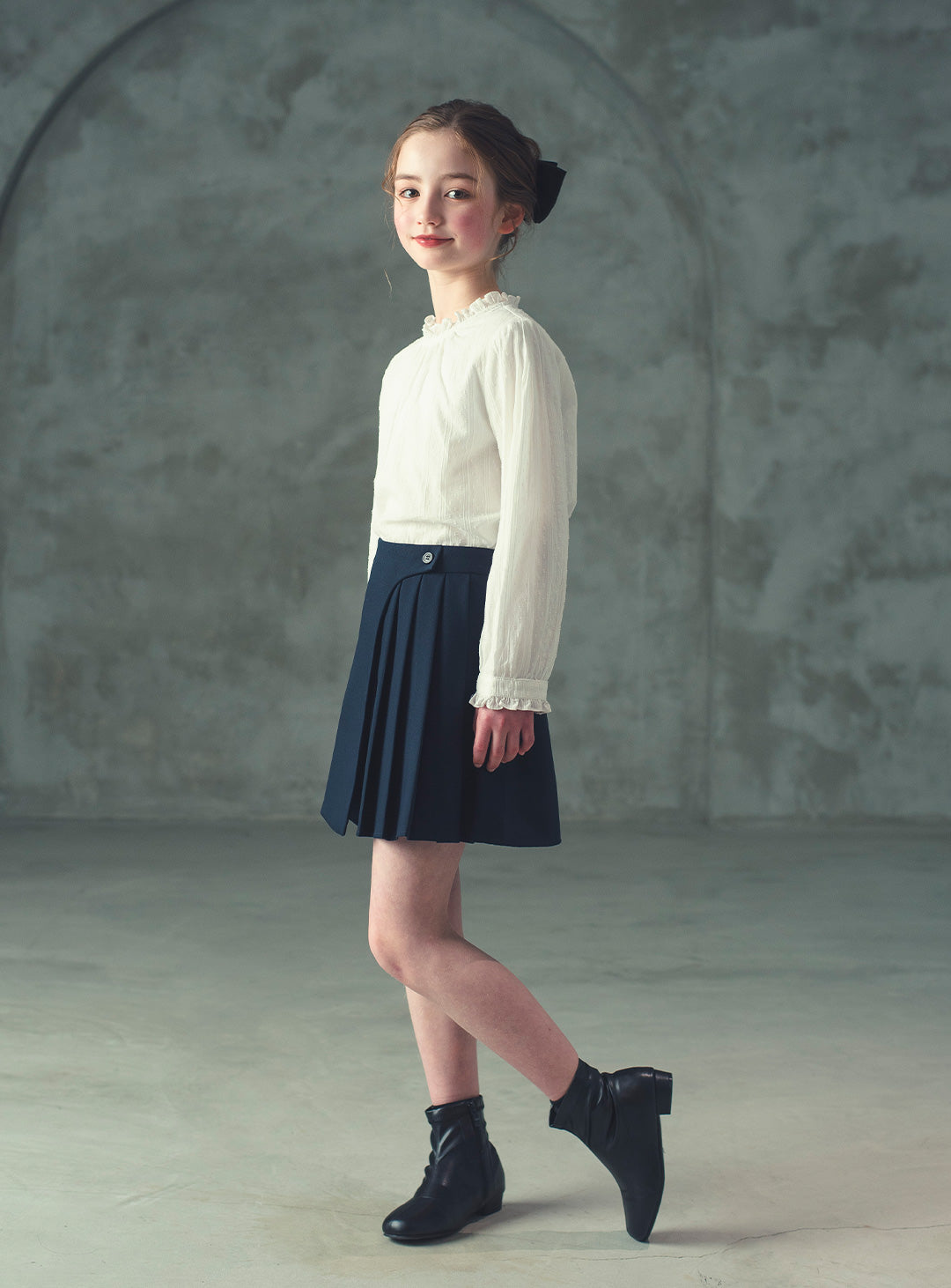 K250310 - フリルネックコットンブラウス