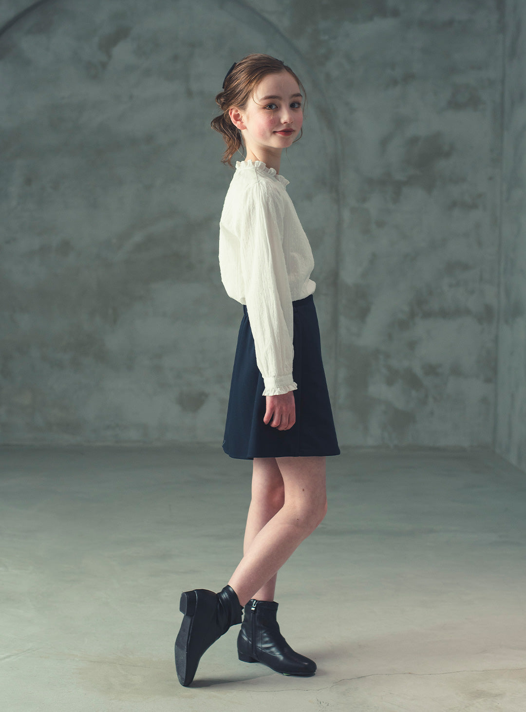 K250310 - フリルネックコットンブラウス