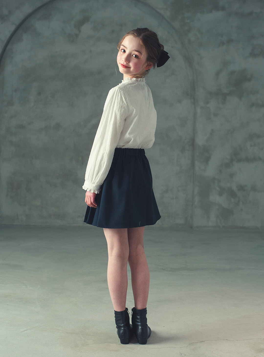 K250310 - フリルネックコットンブラウス