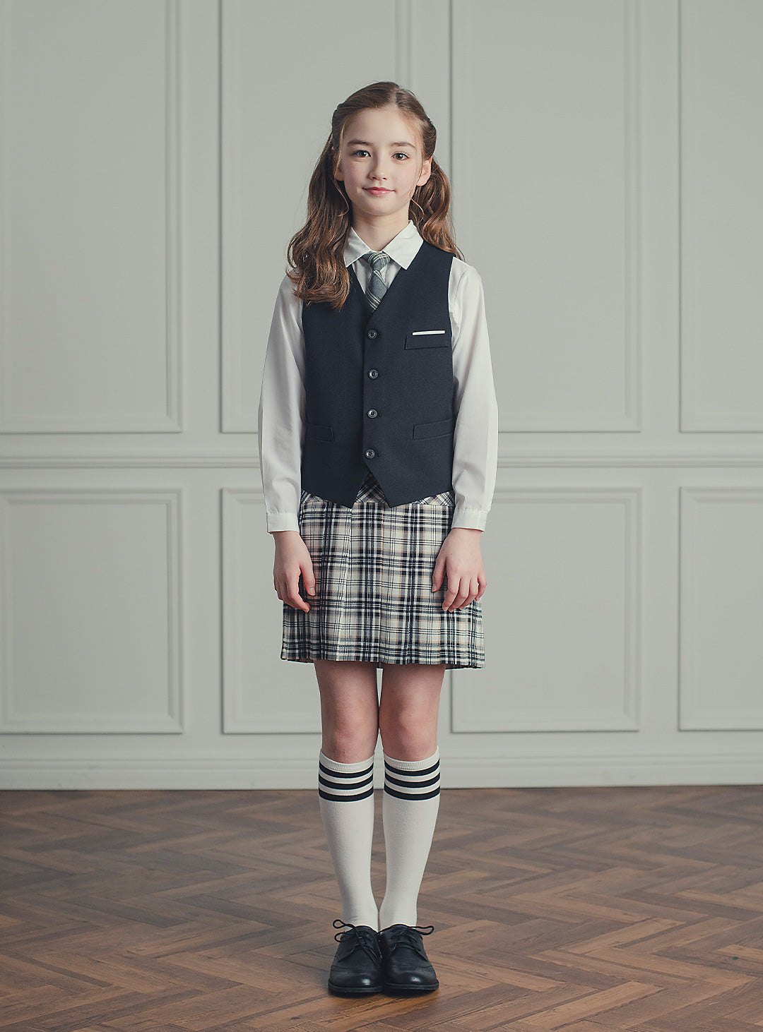 ブラックベストブラックチェックスカート2ピースセット(ベスト、スカート)