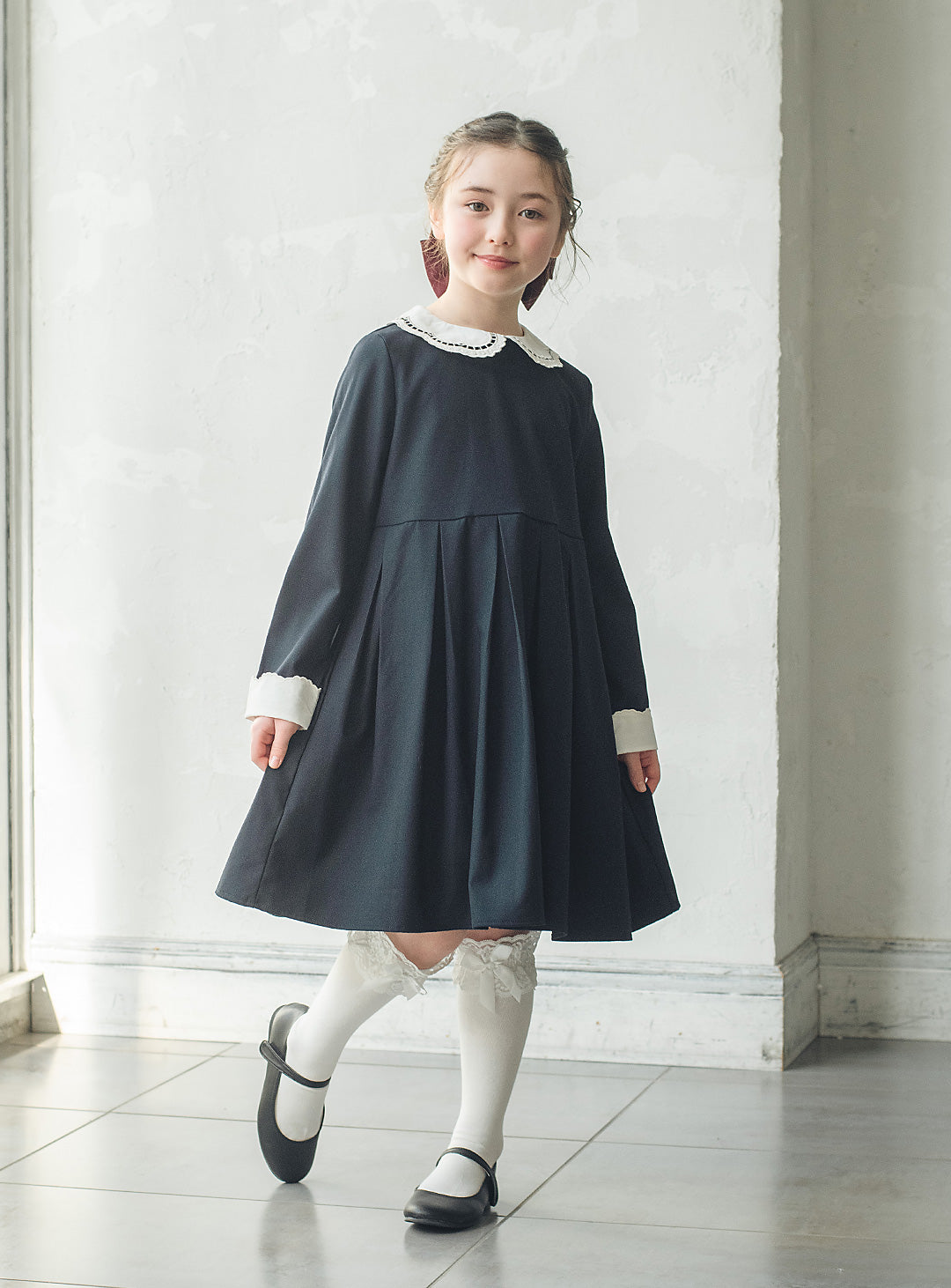 スカラップ襟のクラシカルフォーマルワンピース