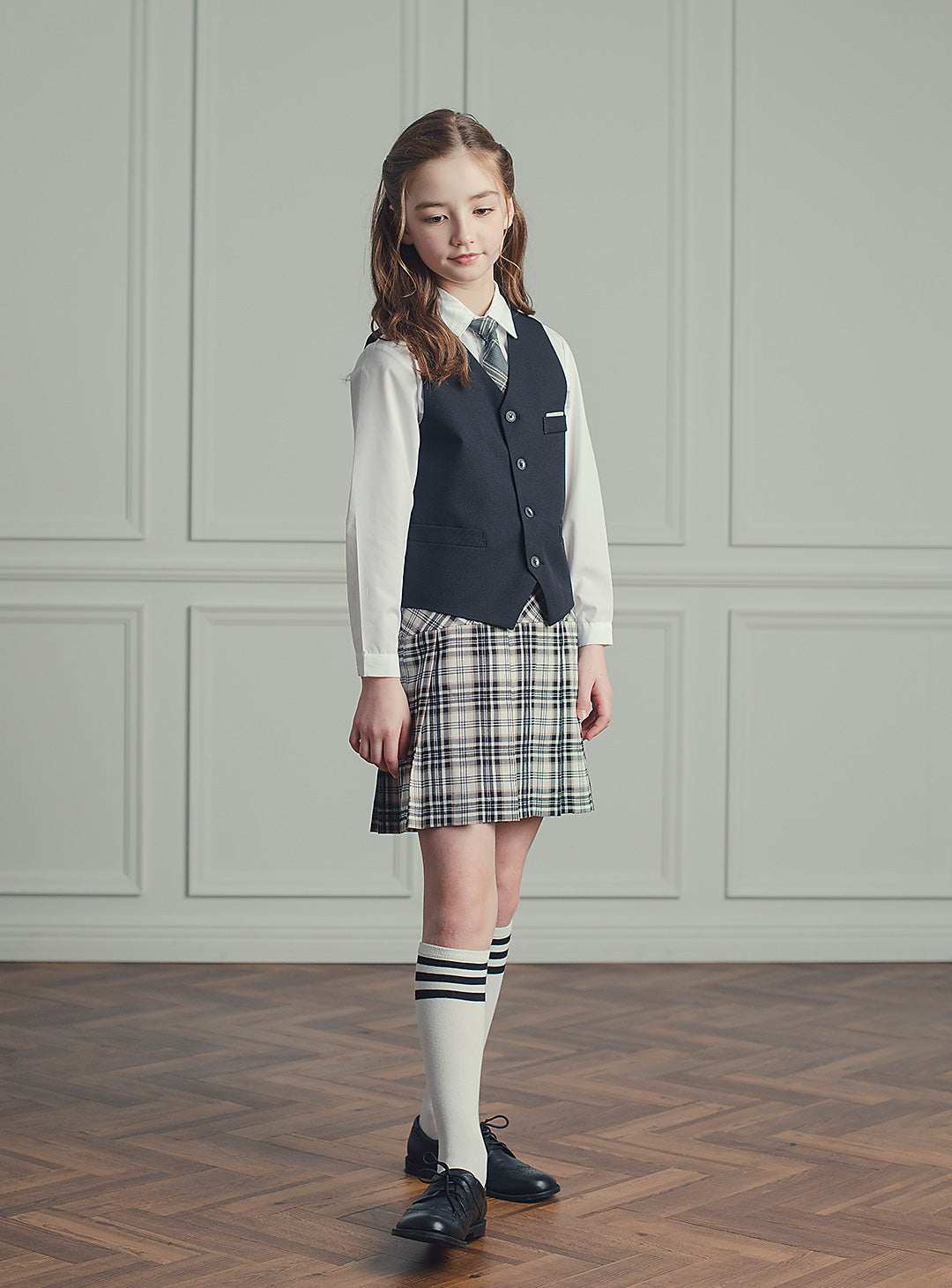 ブラックベストブラックチェックスカート2ピースセット(ベスト、スカート)