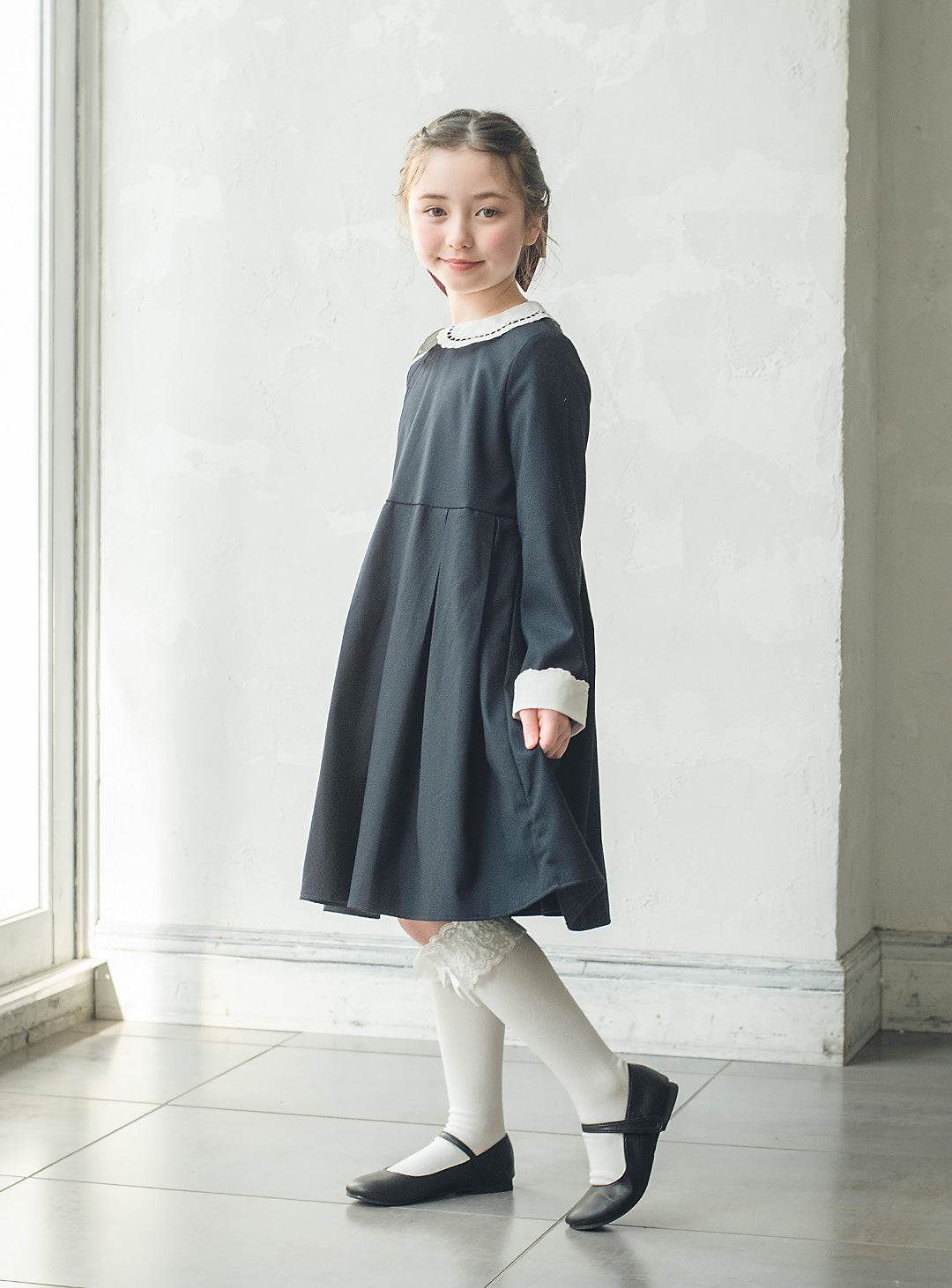 スカラップ襟のクラシカルフォーマルワンピース