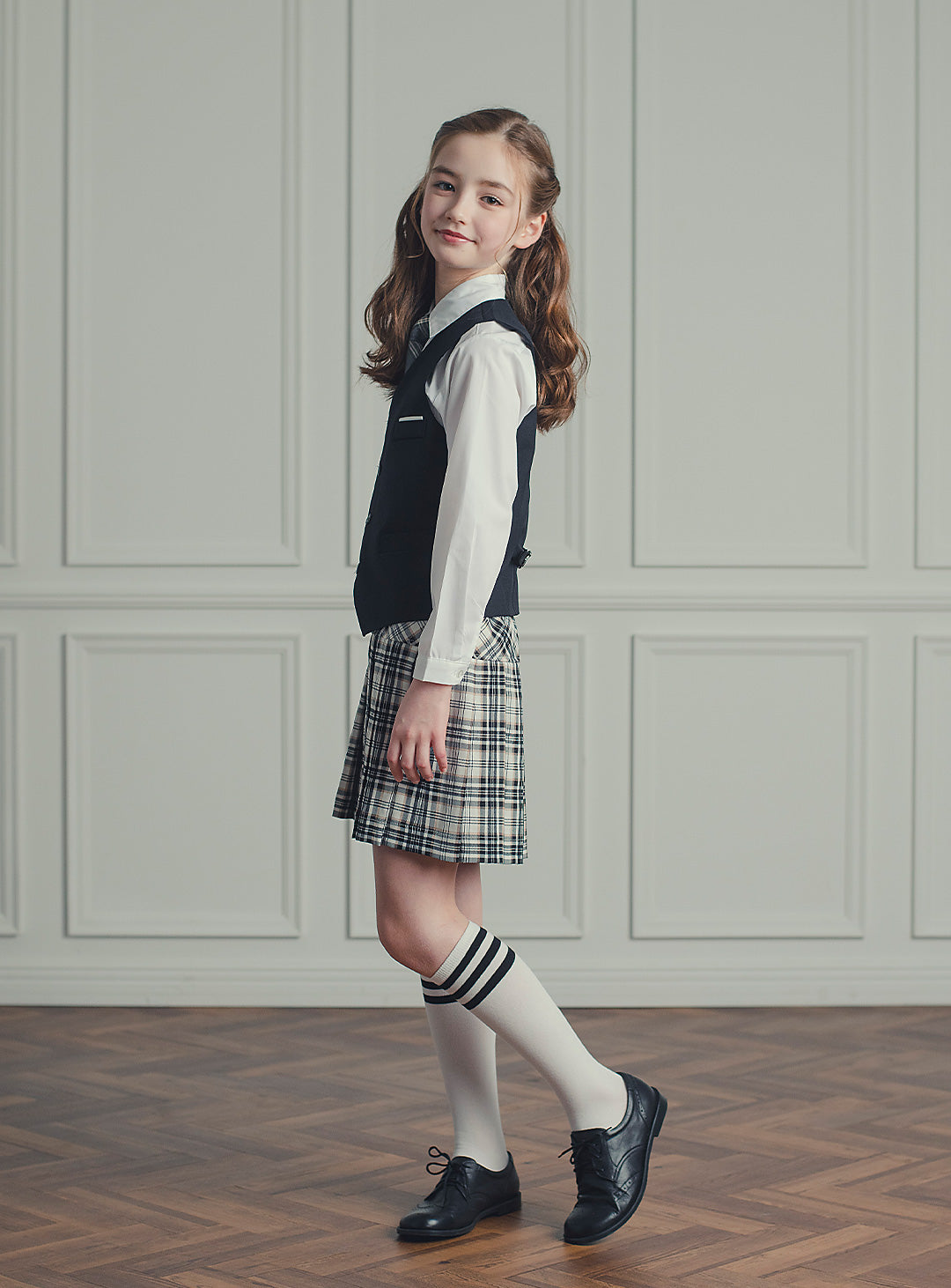 ブラックベストブラックチェックスカート2ピースセット(ベスト、スカート)