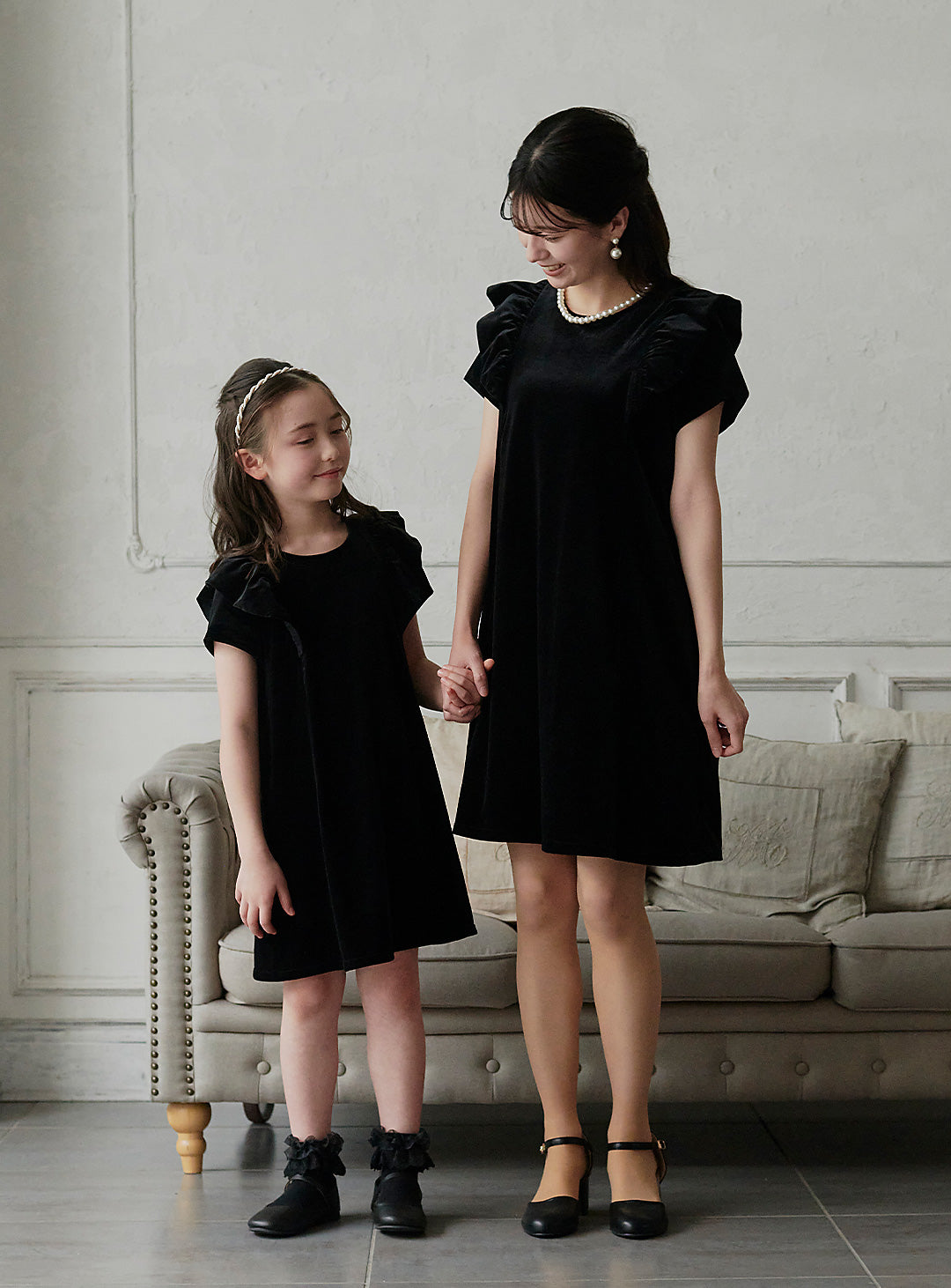 K3052 - ブラックベルベットフリルワンピース