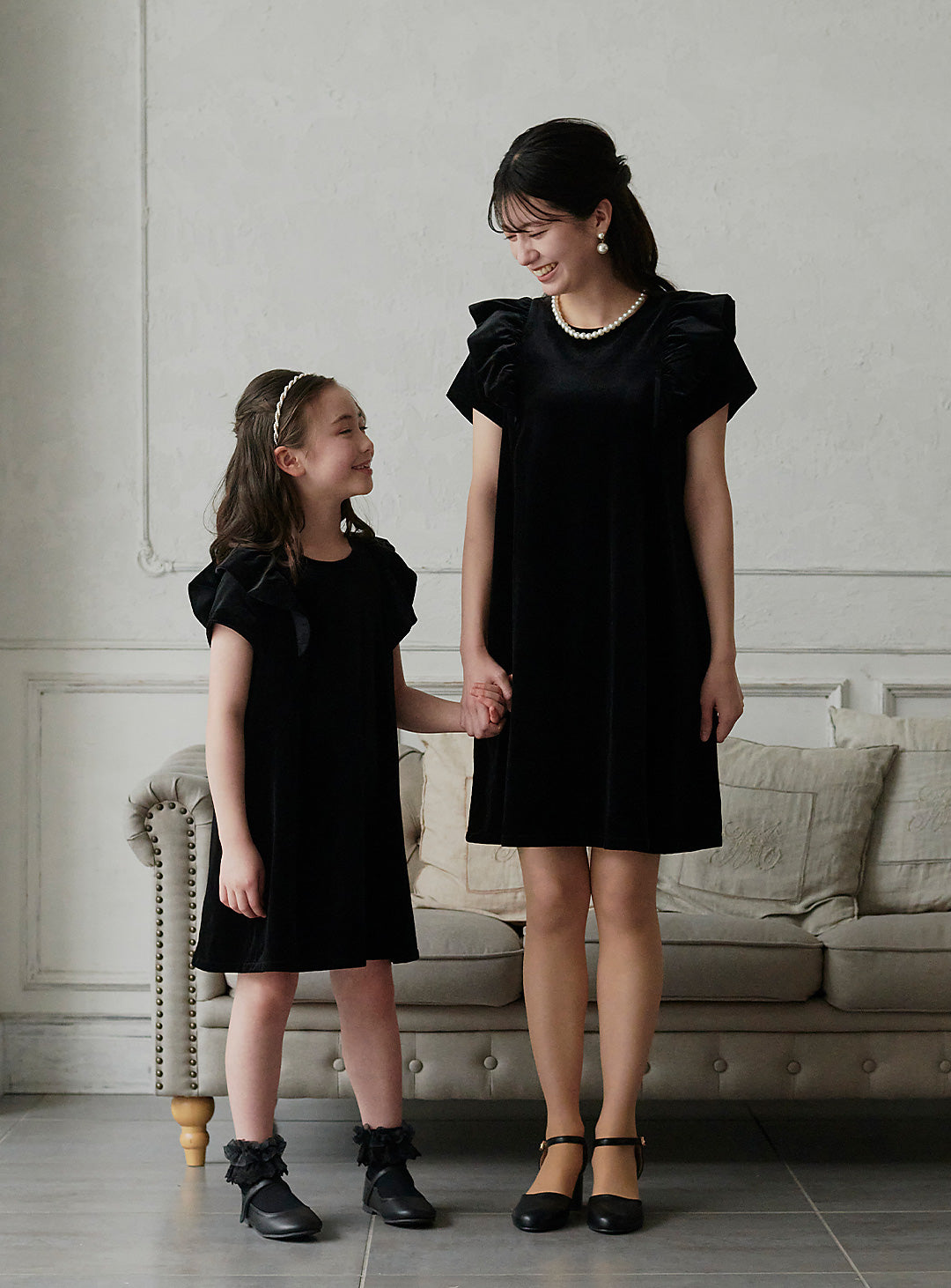 K3052 - ブラックベルベットフリルワンピース