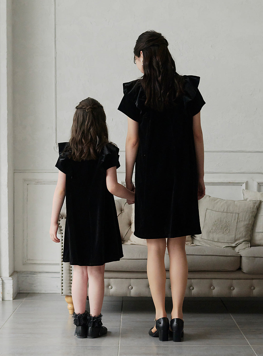 K3052 - ブラックベルベットフリルワンピース