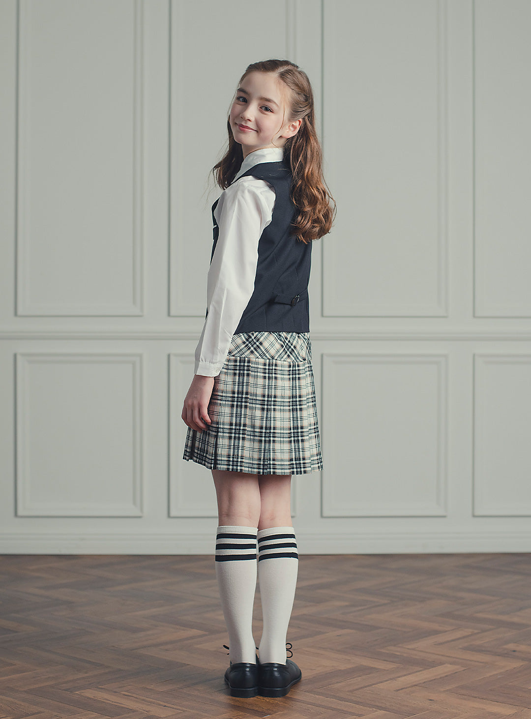 ブラックベストブラックチェックスカート2ピースセット(ベスト、スカート)