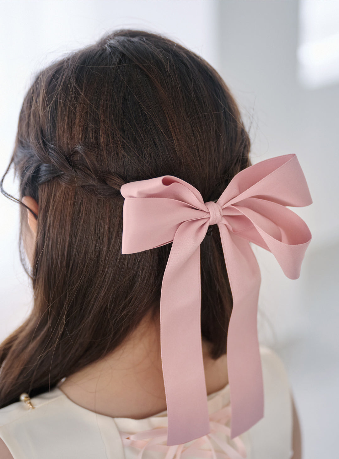 Mayen satin ribbon pin
