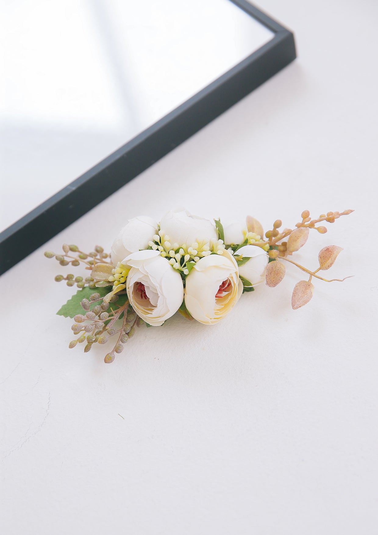 フラワーモチーフヘッドドレス(ホワイト)