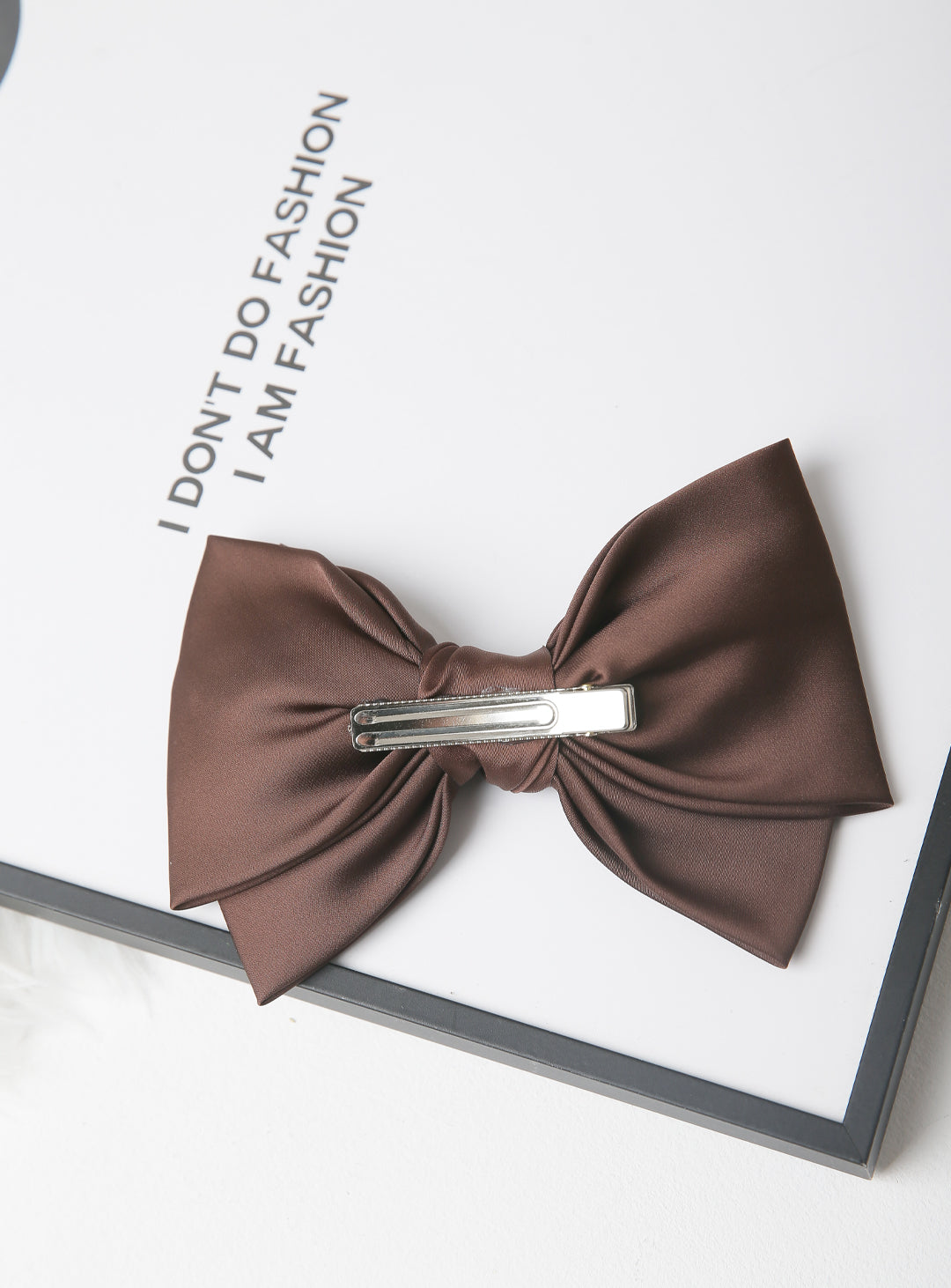 シルキービックリボン3重ヘアピン(ブラウン)