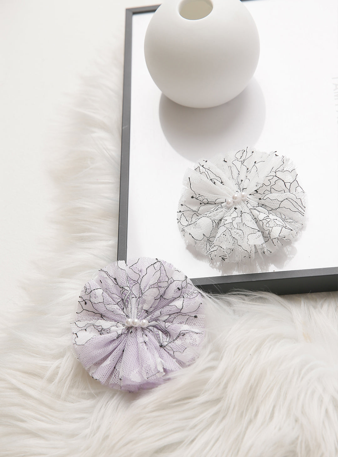 Flower raschel lace hairpin in white