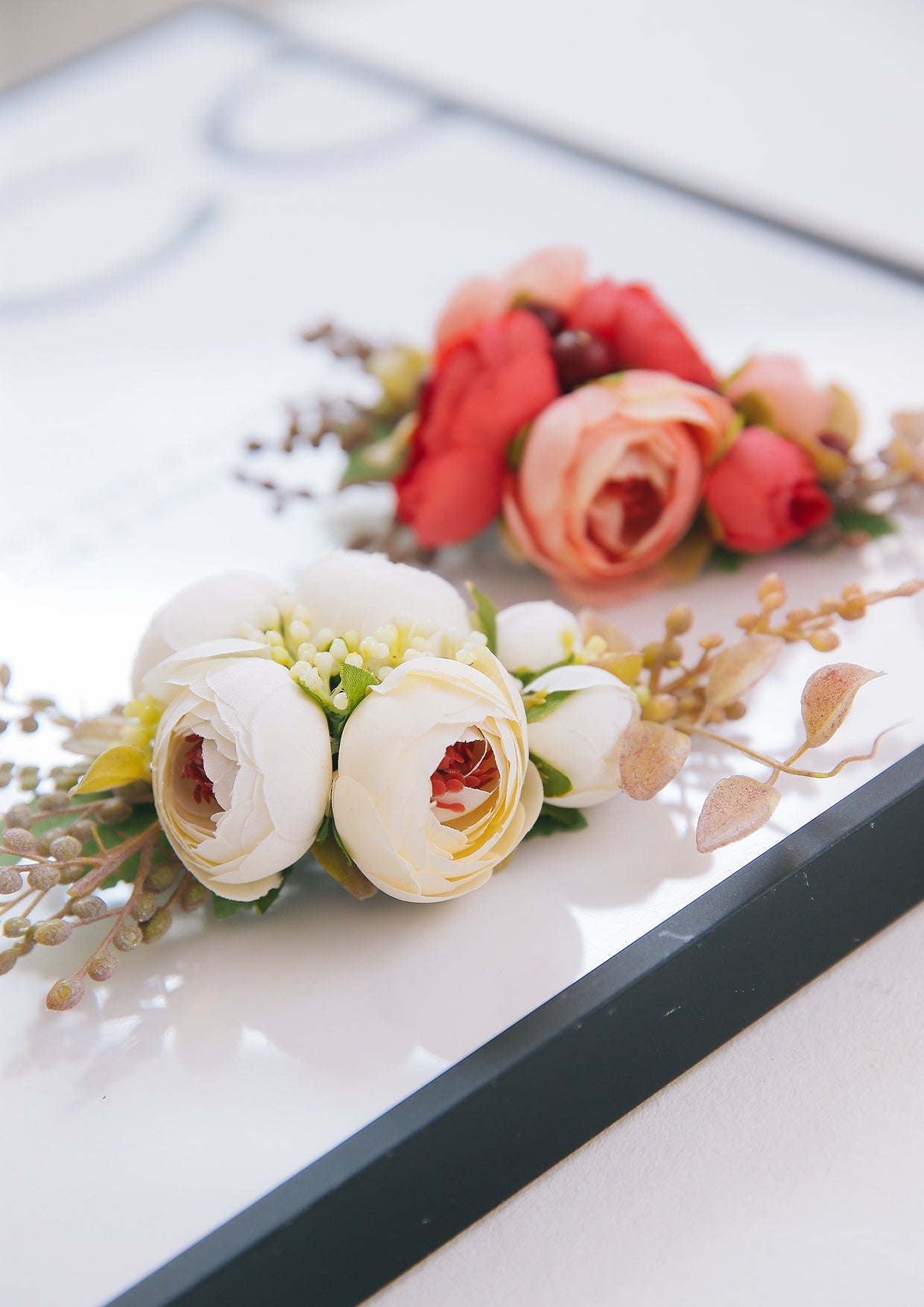 フラワーモチーフヘッドドレス(ホワイト)