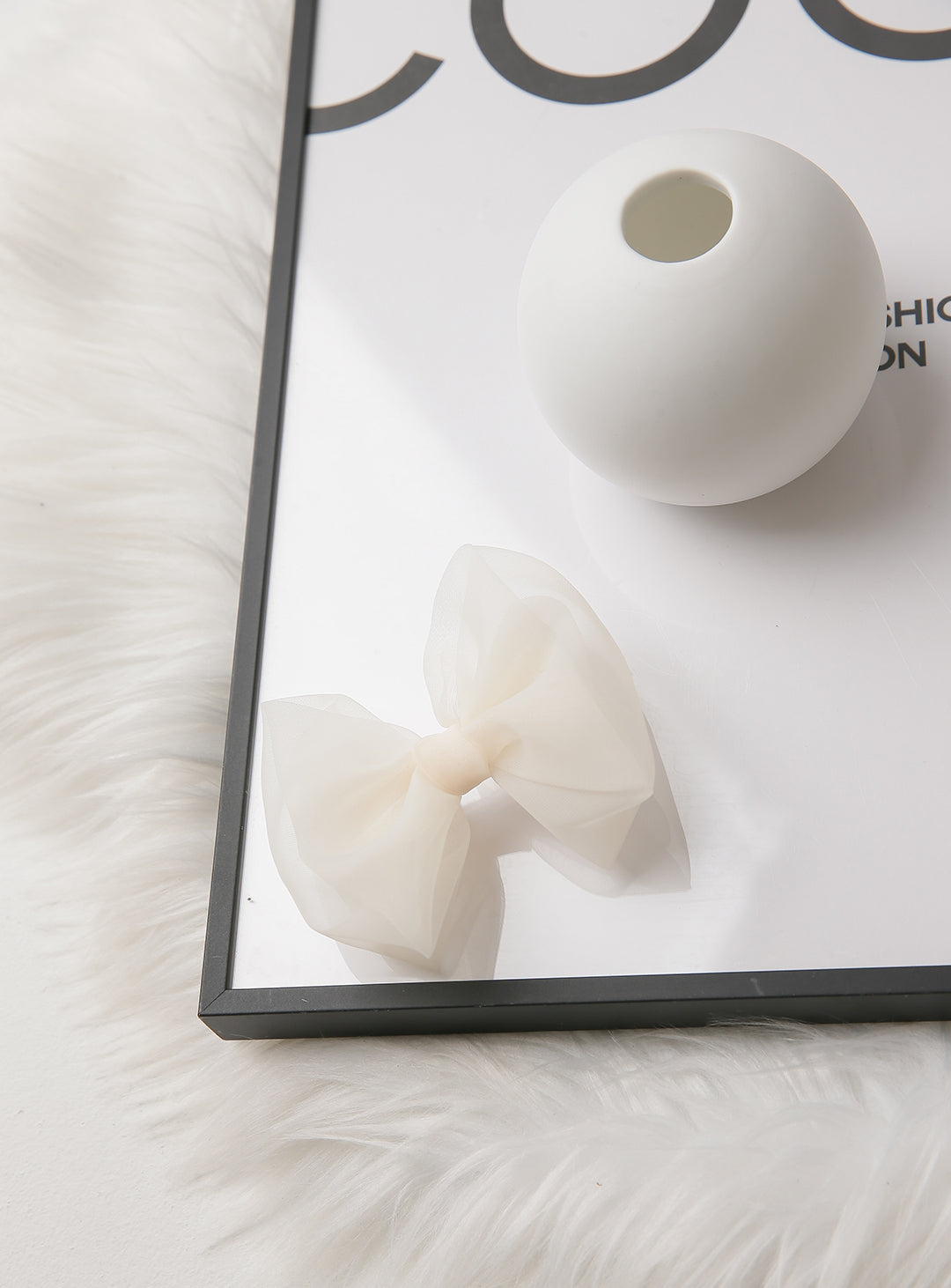 アリアナクリームリボンヘアピン