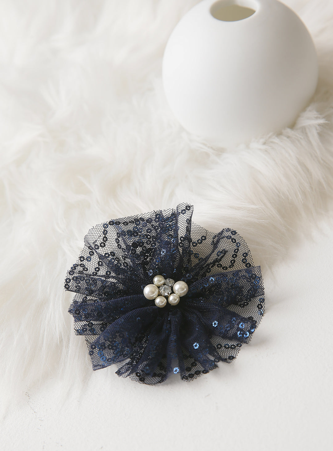 Navy sequin hairpin
