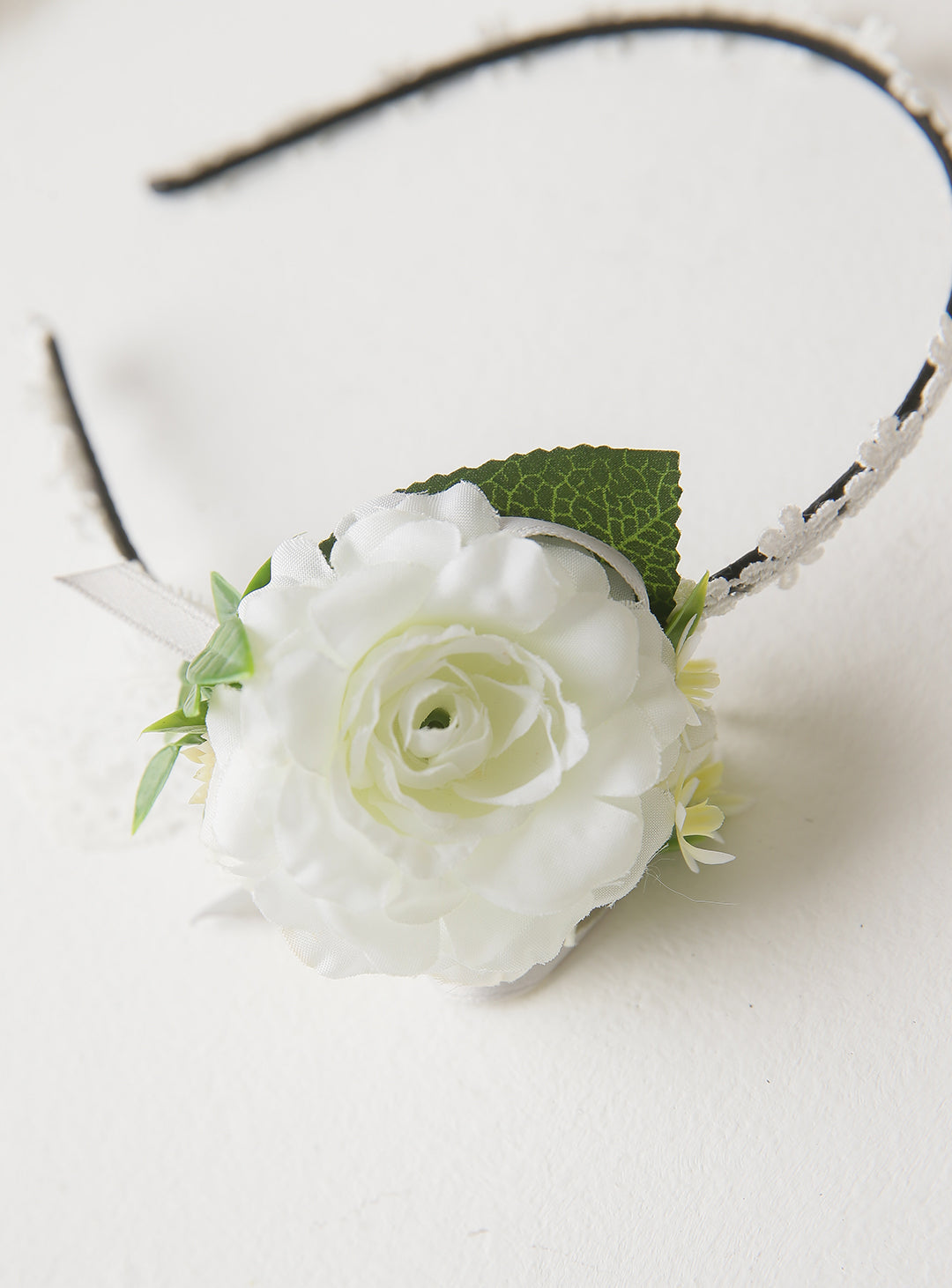 タスフラワーレースカチューシャ