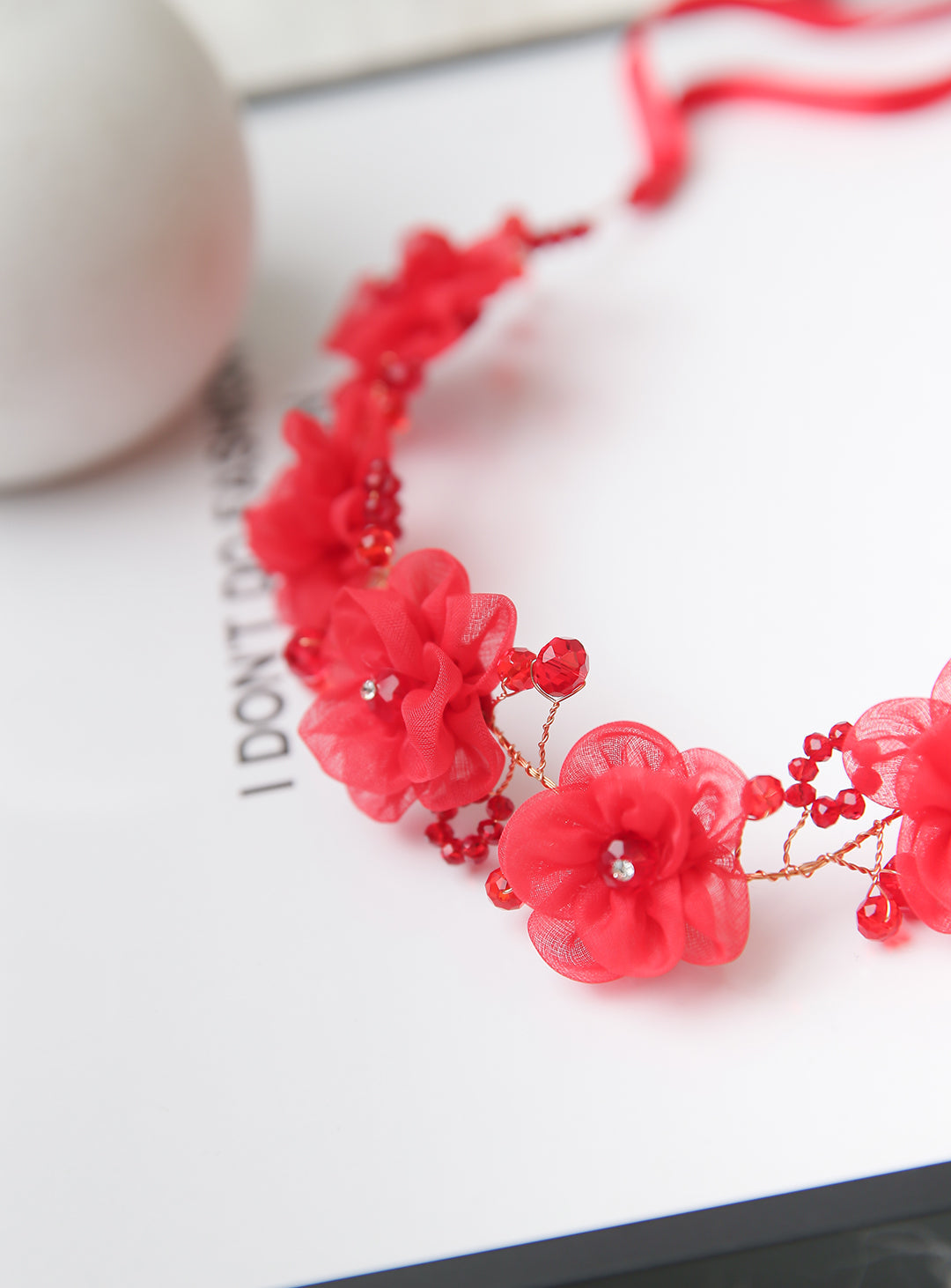 クリスタルフラワーレッドティアラリボンカチューシャ