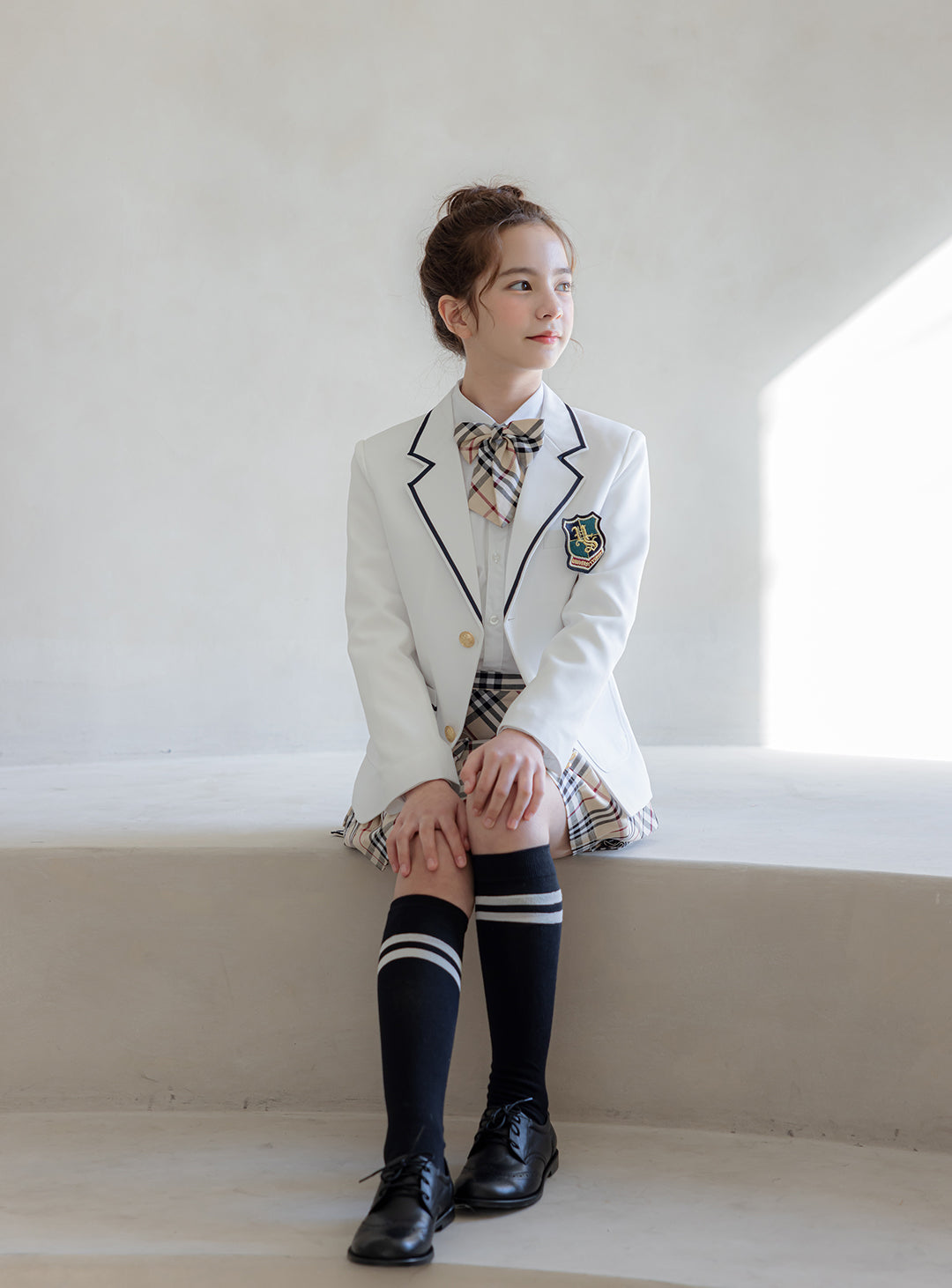 グレースホワイトシングルジャケットベージュチェックスカート3ピースセット(ジャケット、スカート、リボンタイ)