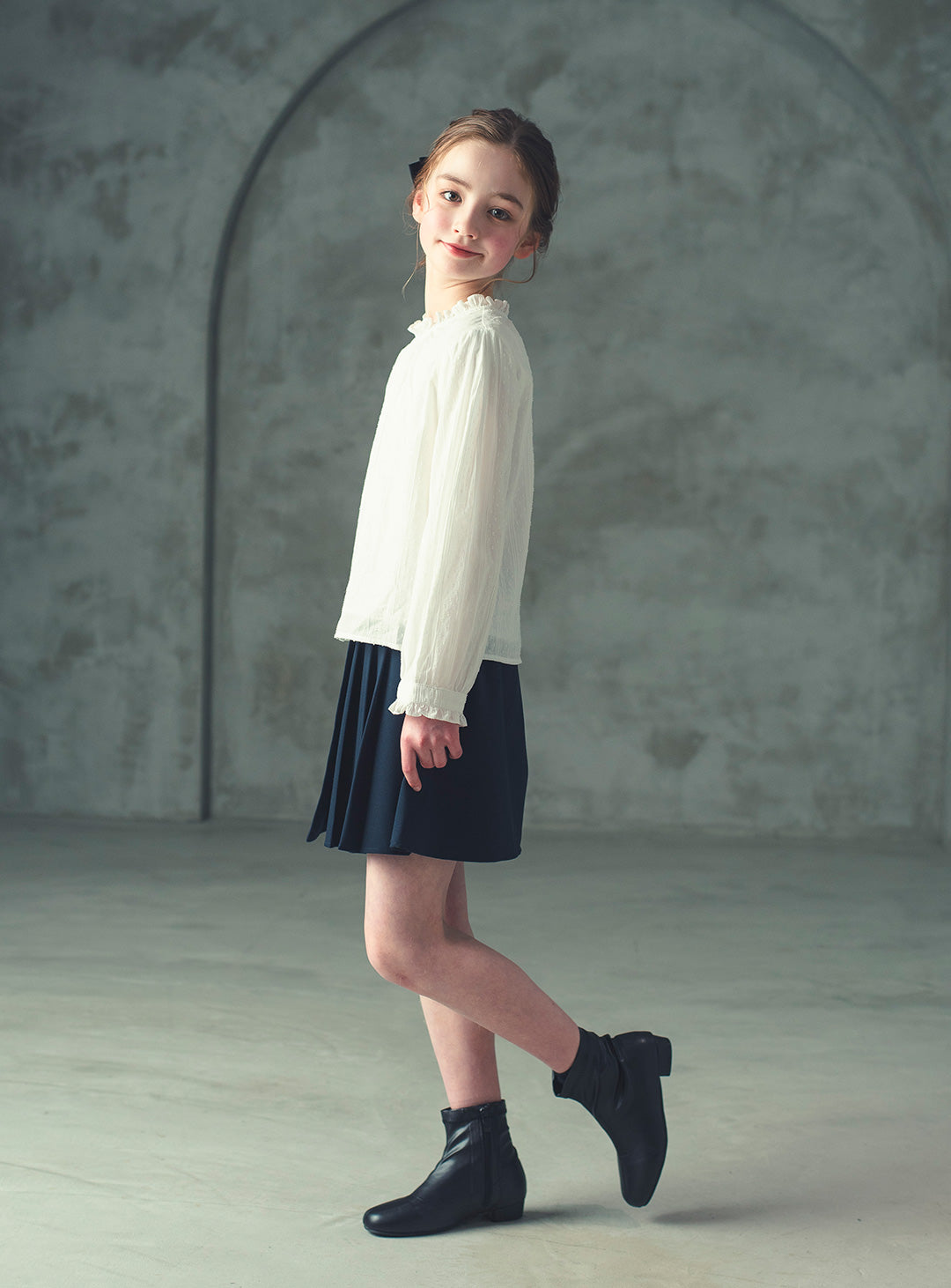 K250310 - フリルネックコットンブラウス