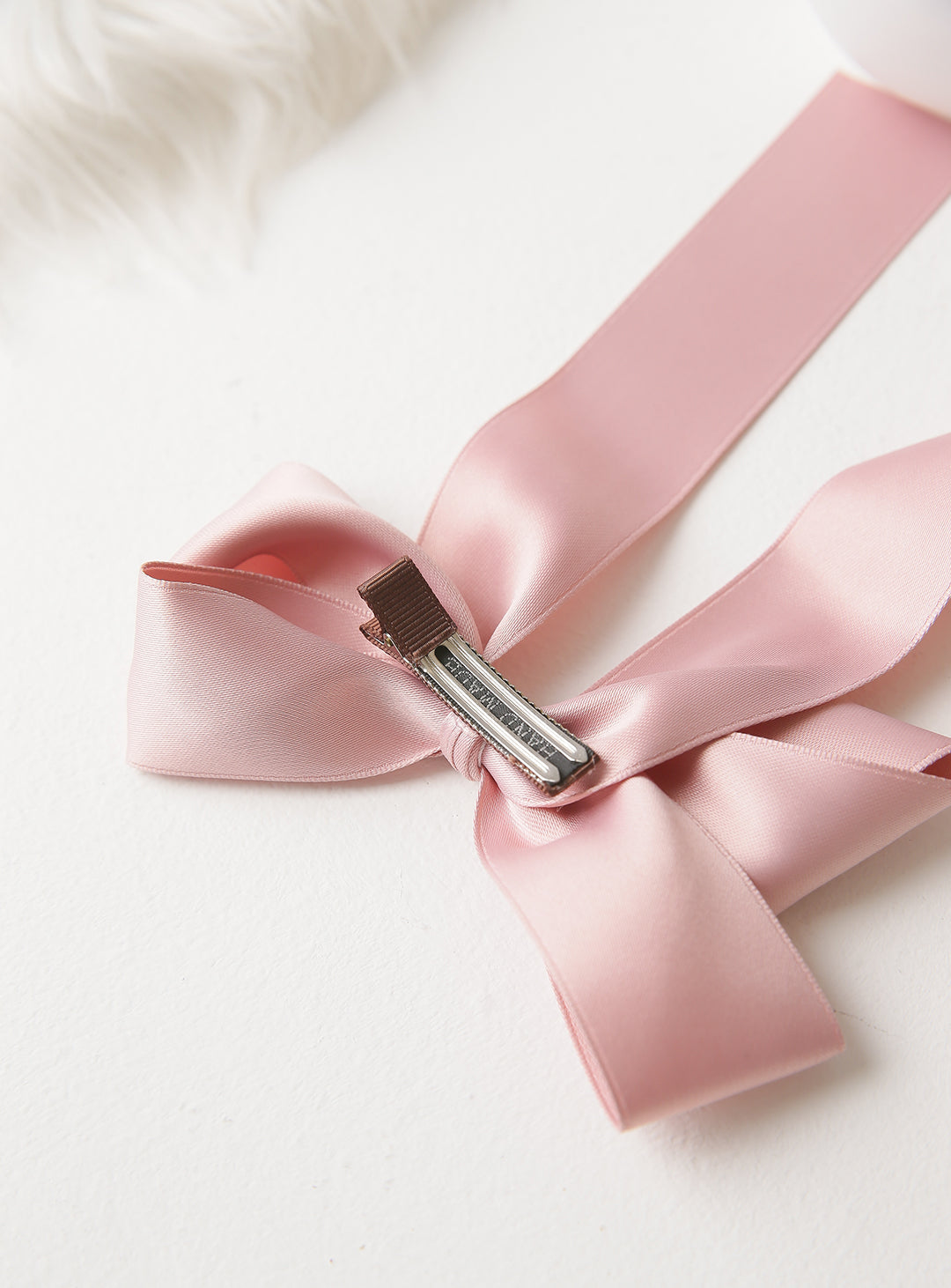 Mayen satin ribbon pin