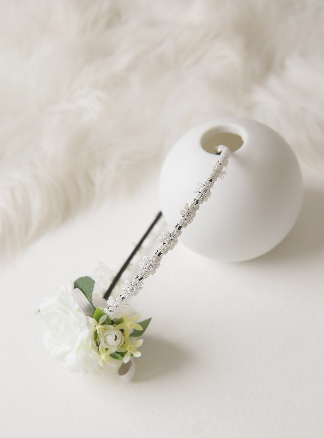 タスフラワーレースカチューシャ