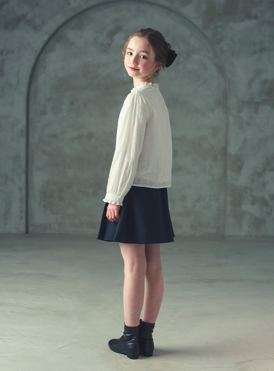 K250310 - フリルネックコットンブラウス