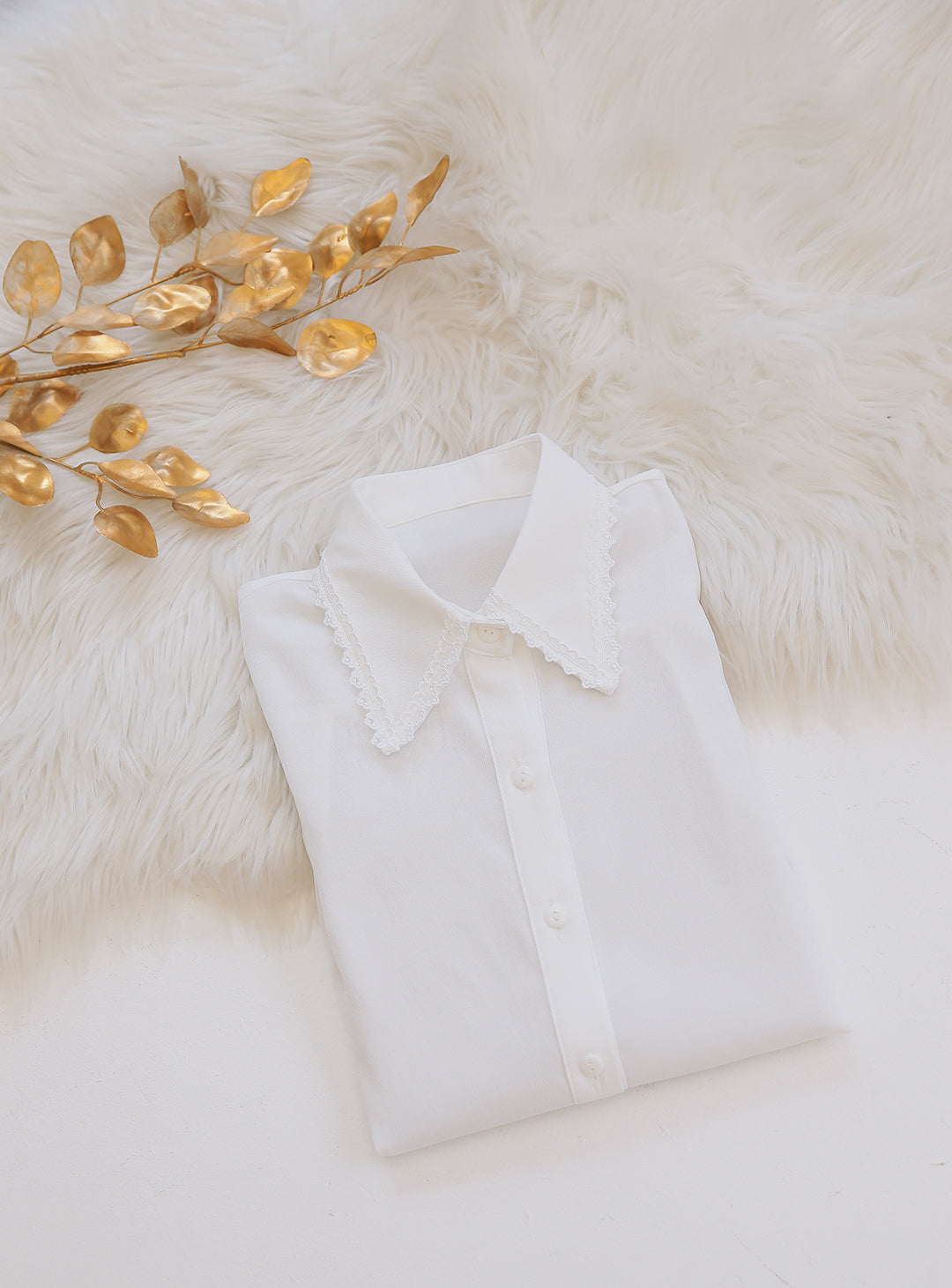 lace collar blouse