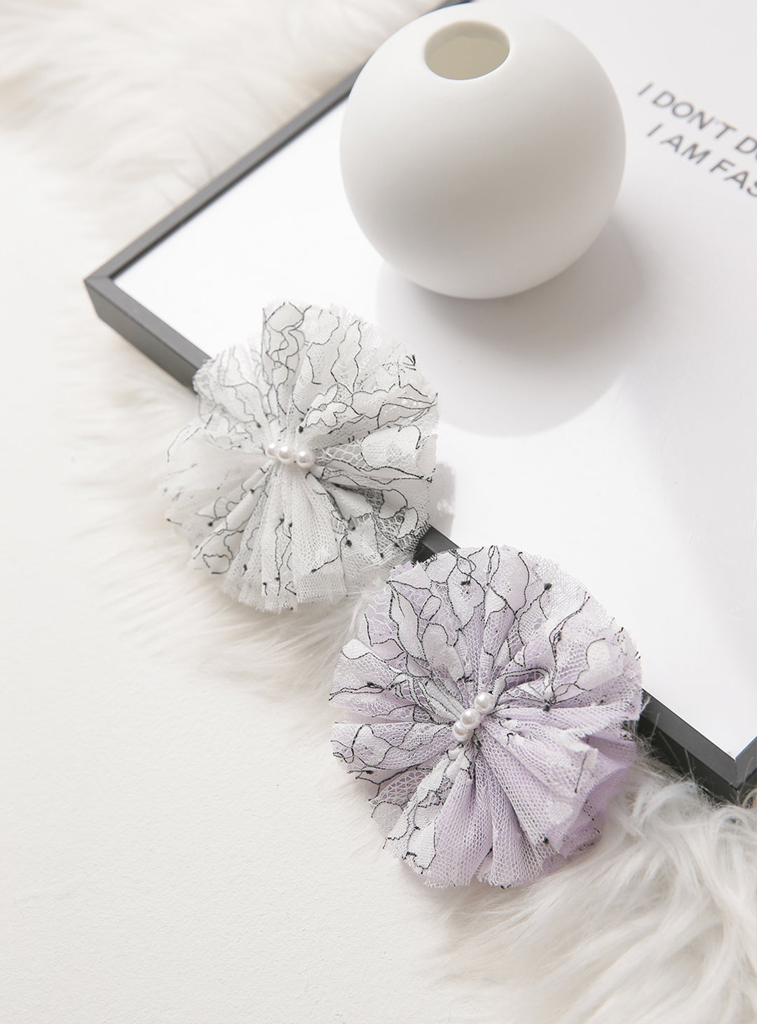Flower raschel lace hairpin in white