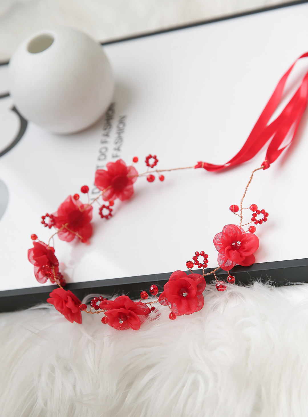 クリスタルフラワーレッドティアラリボンカチューシャ