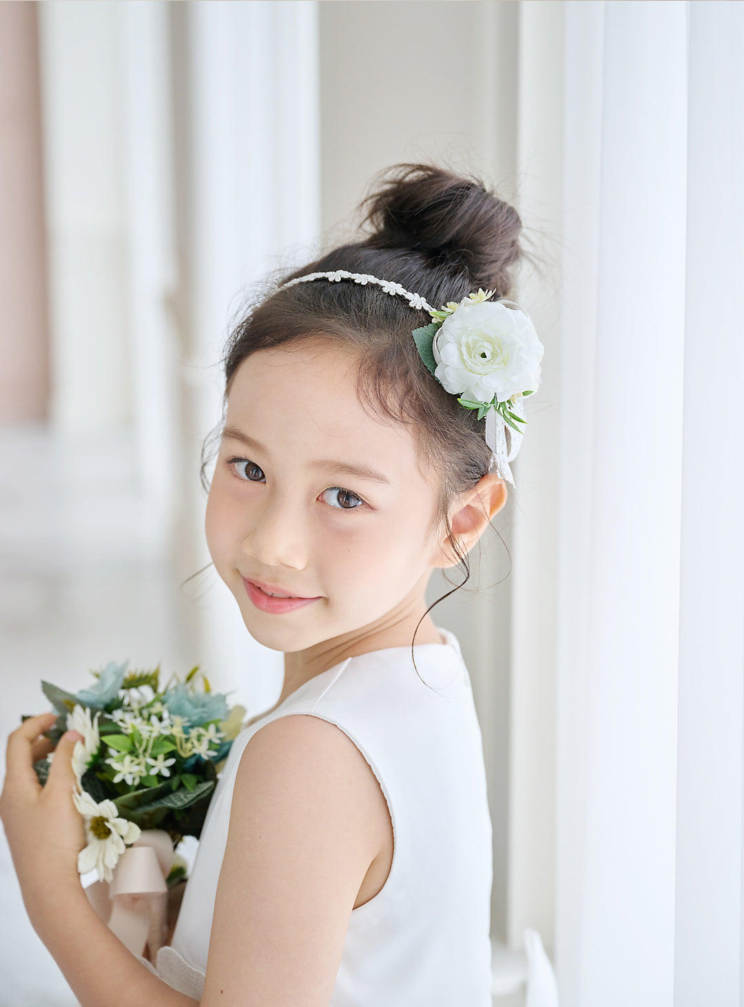 タスフラワーレースカチューシャ