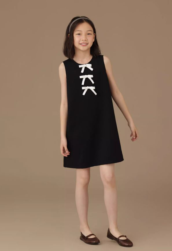 K240531002 - リボン付ブラックAラインワンピース