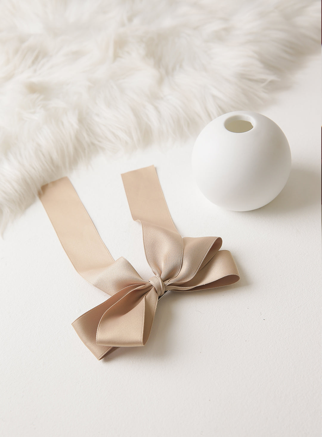 Mayen satin ribbon pin