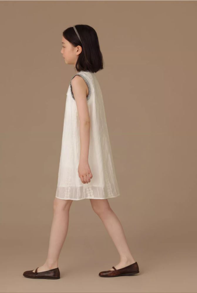 K240520001 - オルガンプリーツオフホワイトワンピース