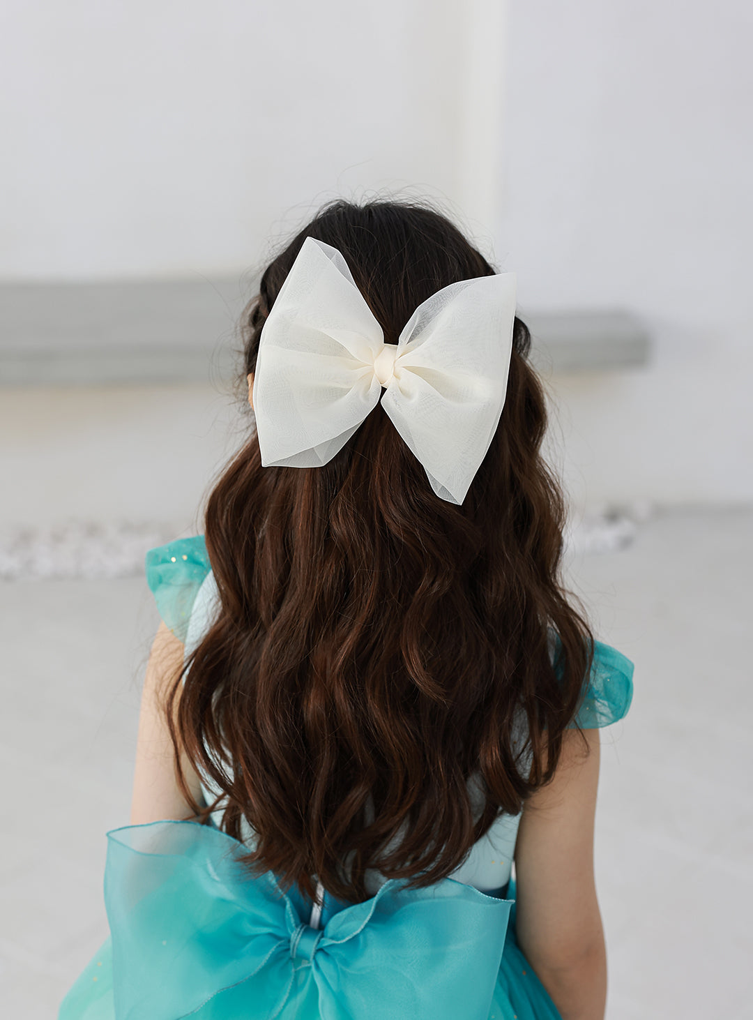 アリアナクリームリボンヘアピン