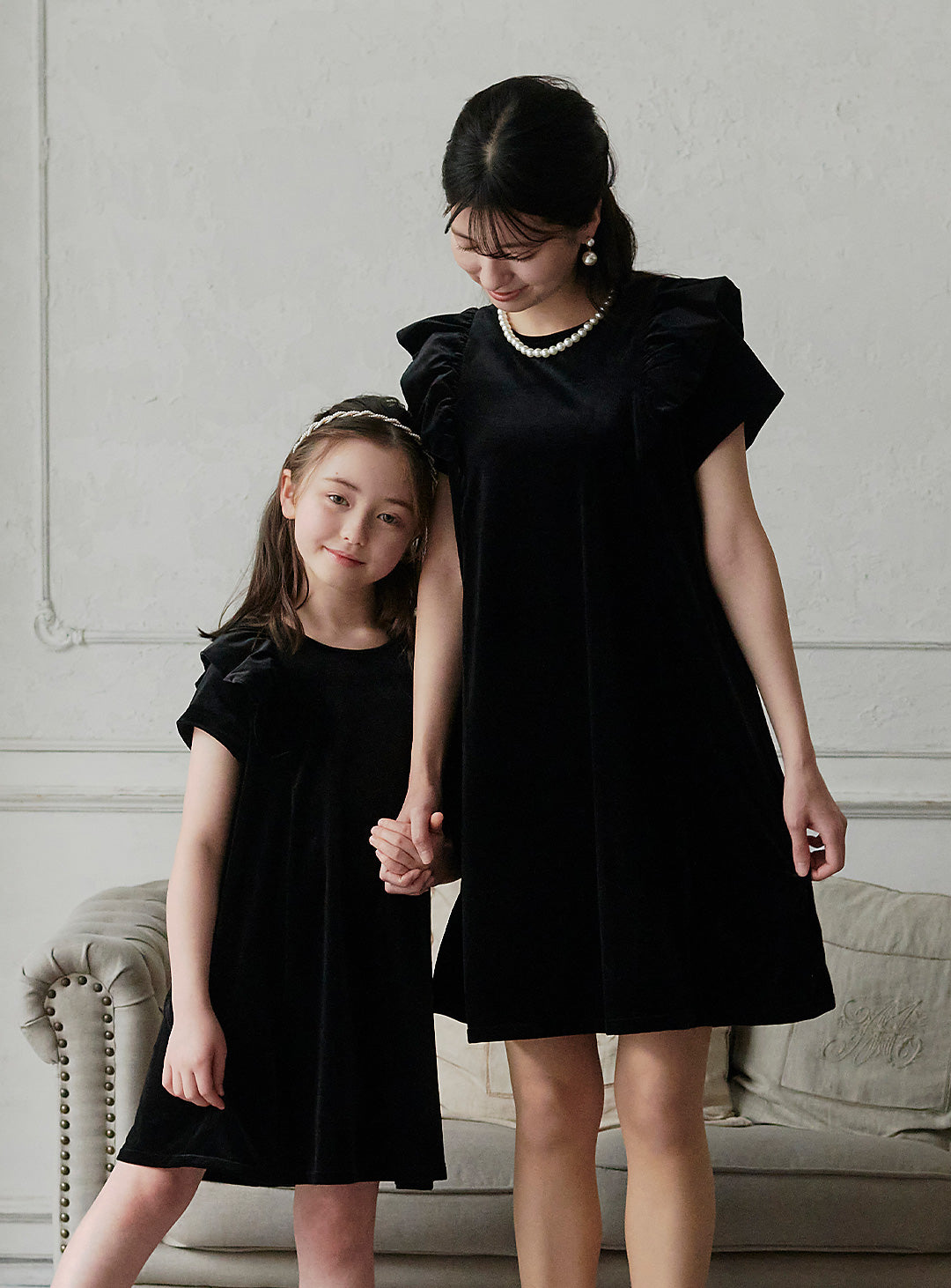 K3052 - ブラックベルベットフリルワンピース