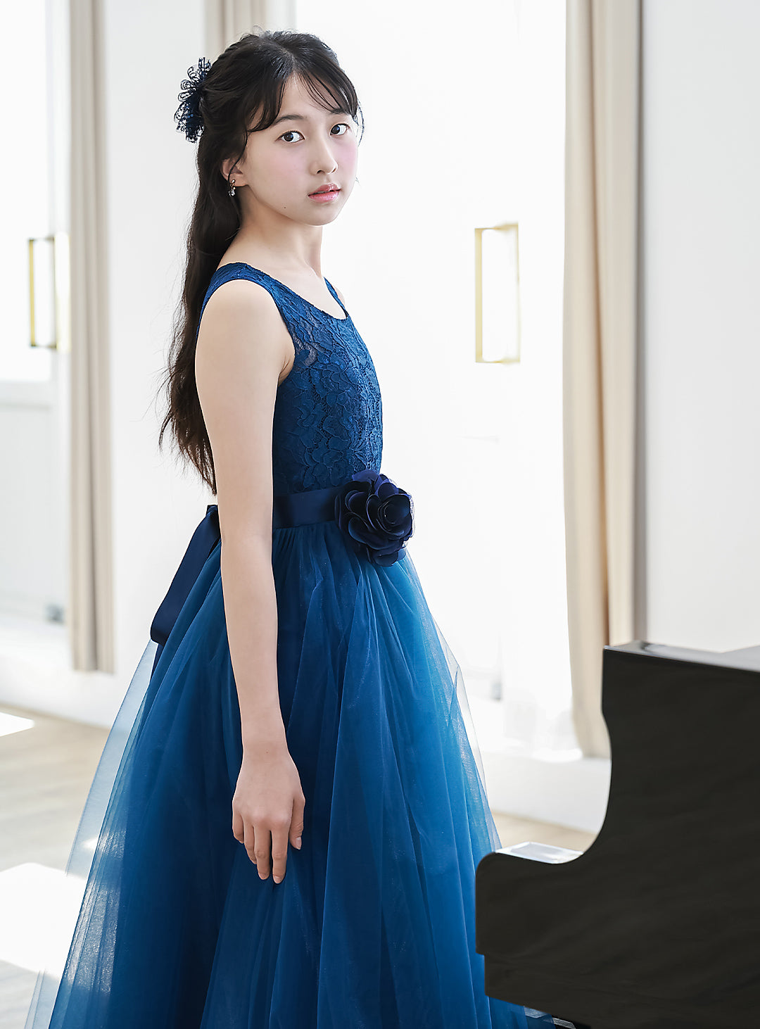 ネイビー刺繍チュールロングドレス