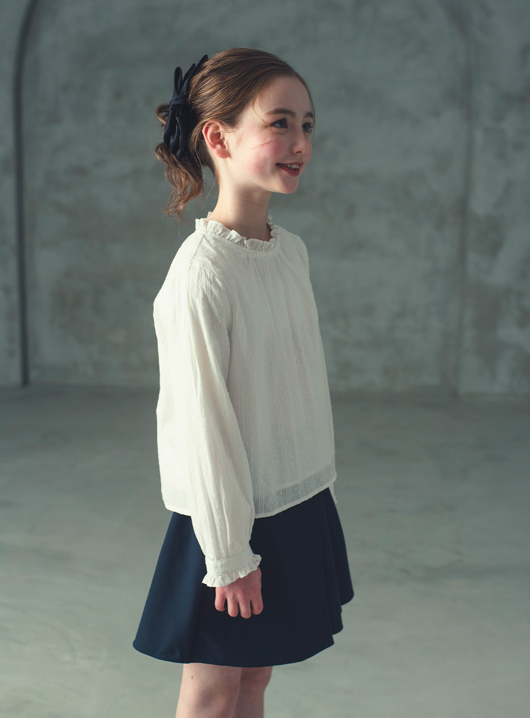 K250310 - フリルネックコットンブラウス