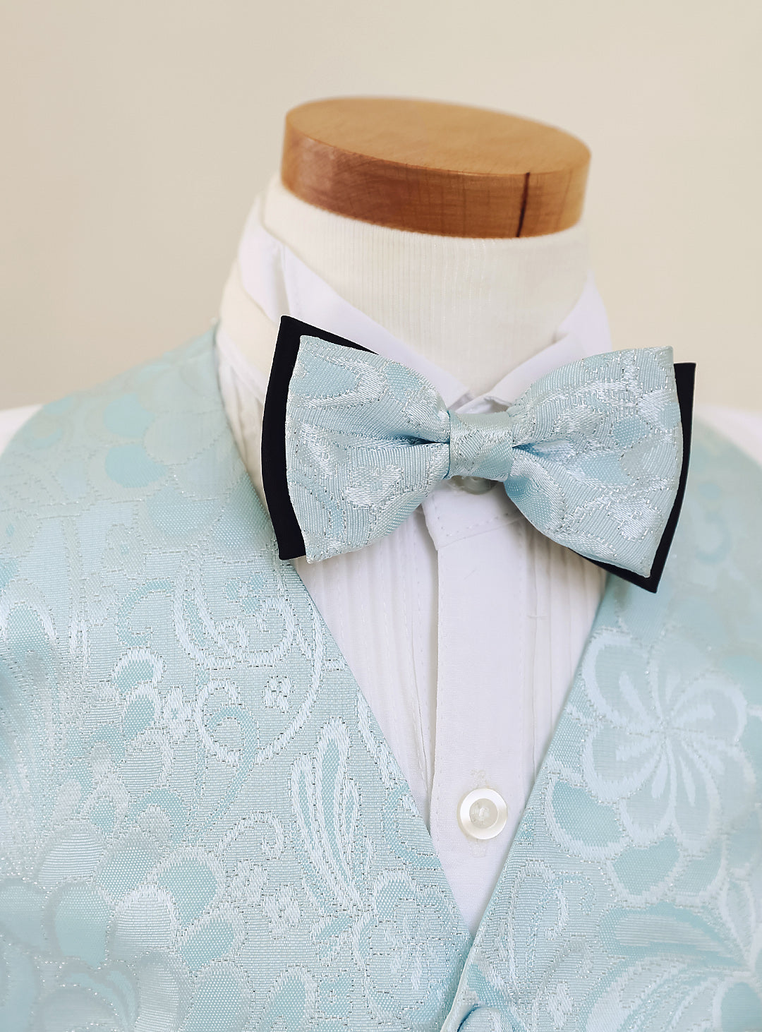 ベーシックブラックタキシードスカイブルーベスト4ピースセット(タキシード上下+ベスト+タイ)