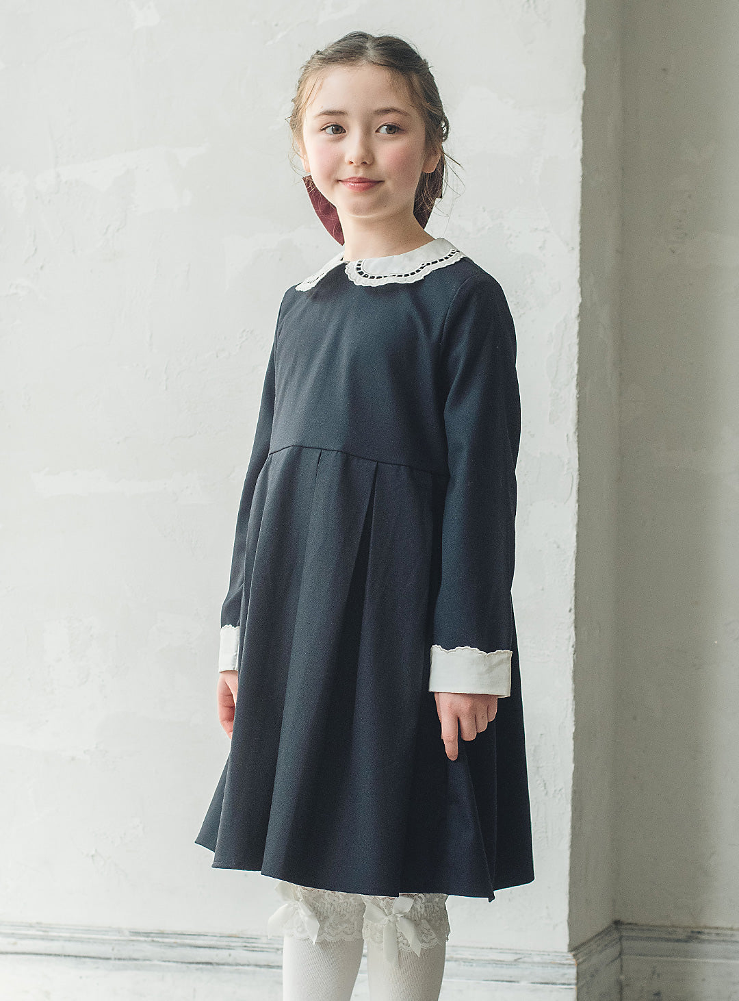 スカラップ襟のクラシカルフォーマルワンピース