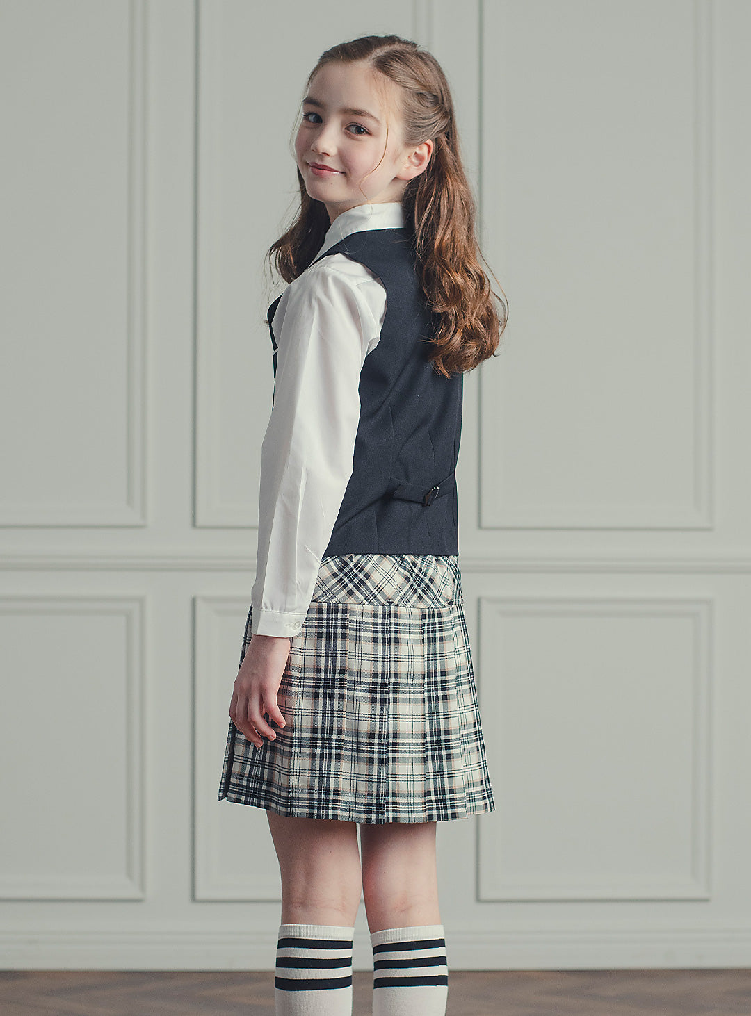 ブラックベストブラックチェックスカート2ピースセット(ベスト、スカート)