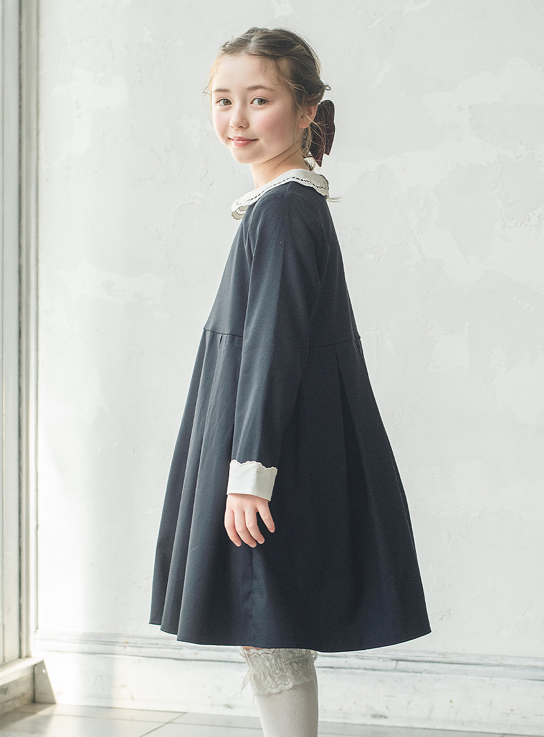 スカラップ襟のクラシカルフォーマルワンピース