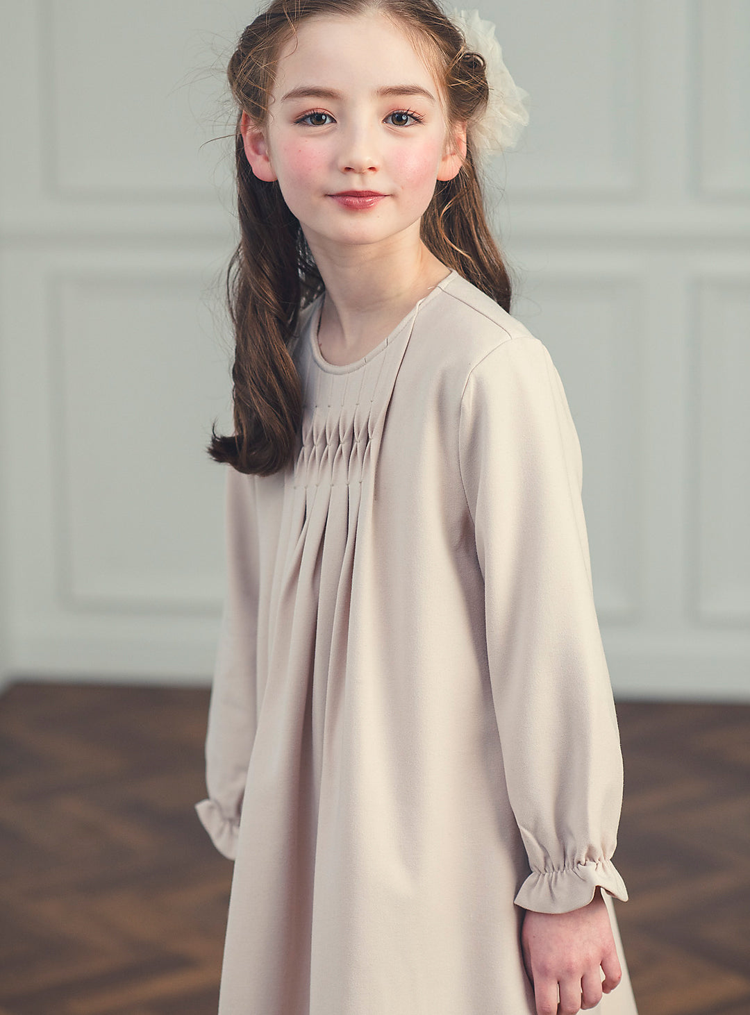 子どもおしゃれ着・スマートカジュアル COCO MODERNのK409 - ハンドメイドシャーリングベビーピンク厚手ワンピースの画像12