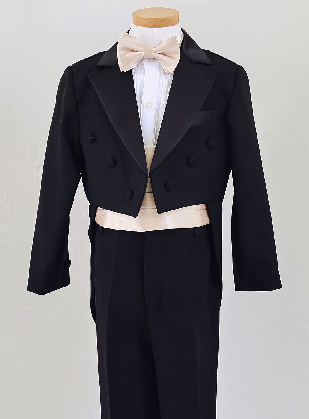 ブラック燕尾服カマーバンド4ピースセット(燕尾服上下+カマーバンド+タイ)