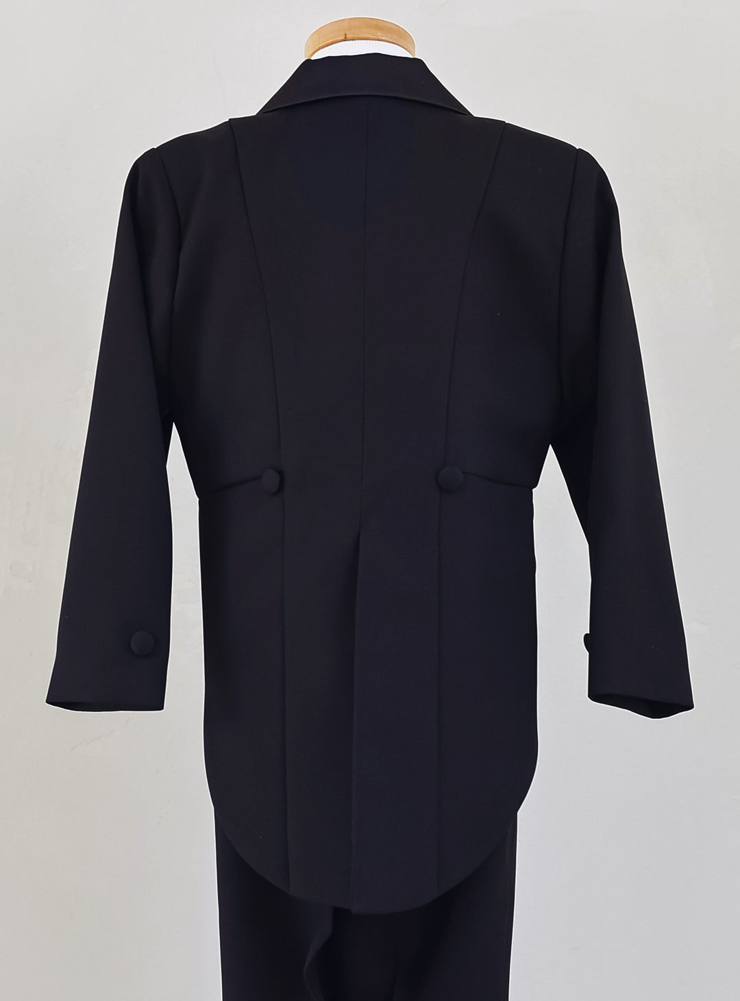 ブラック燕尾服カマーバンド4ピースセット(燕尾服上下+カマーバンド+タイ)