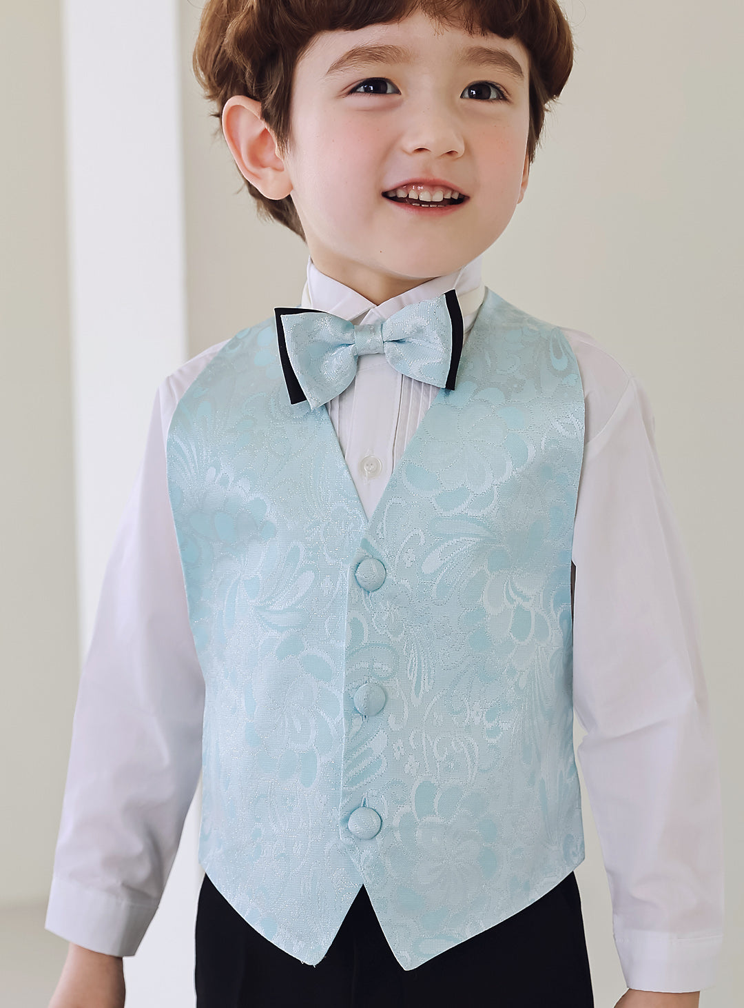 ベーシックブラックタキシードスカイブルーベスト4ピースセット(タキシード上下+ベスト+タイ)