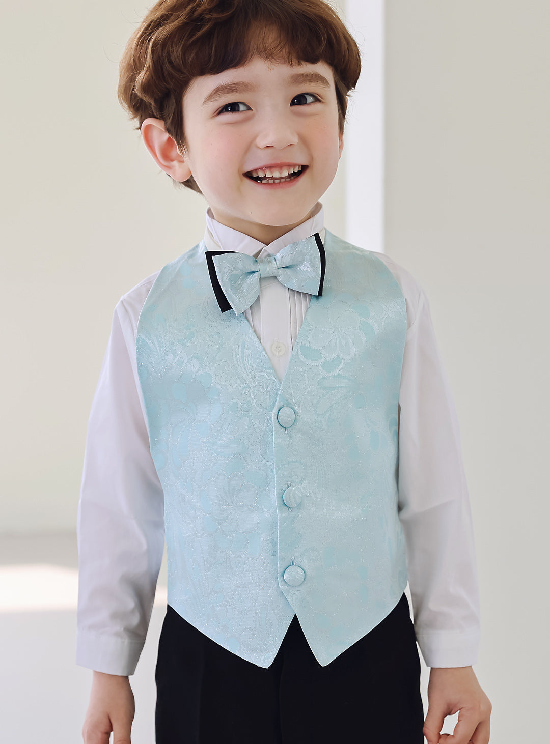 ベーシックブラックタキシードスカイブルーベスト4ピースセット(タキシード上下+ベスト+タイ)