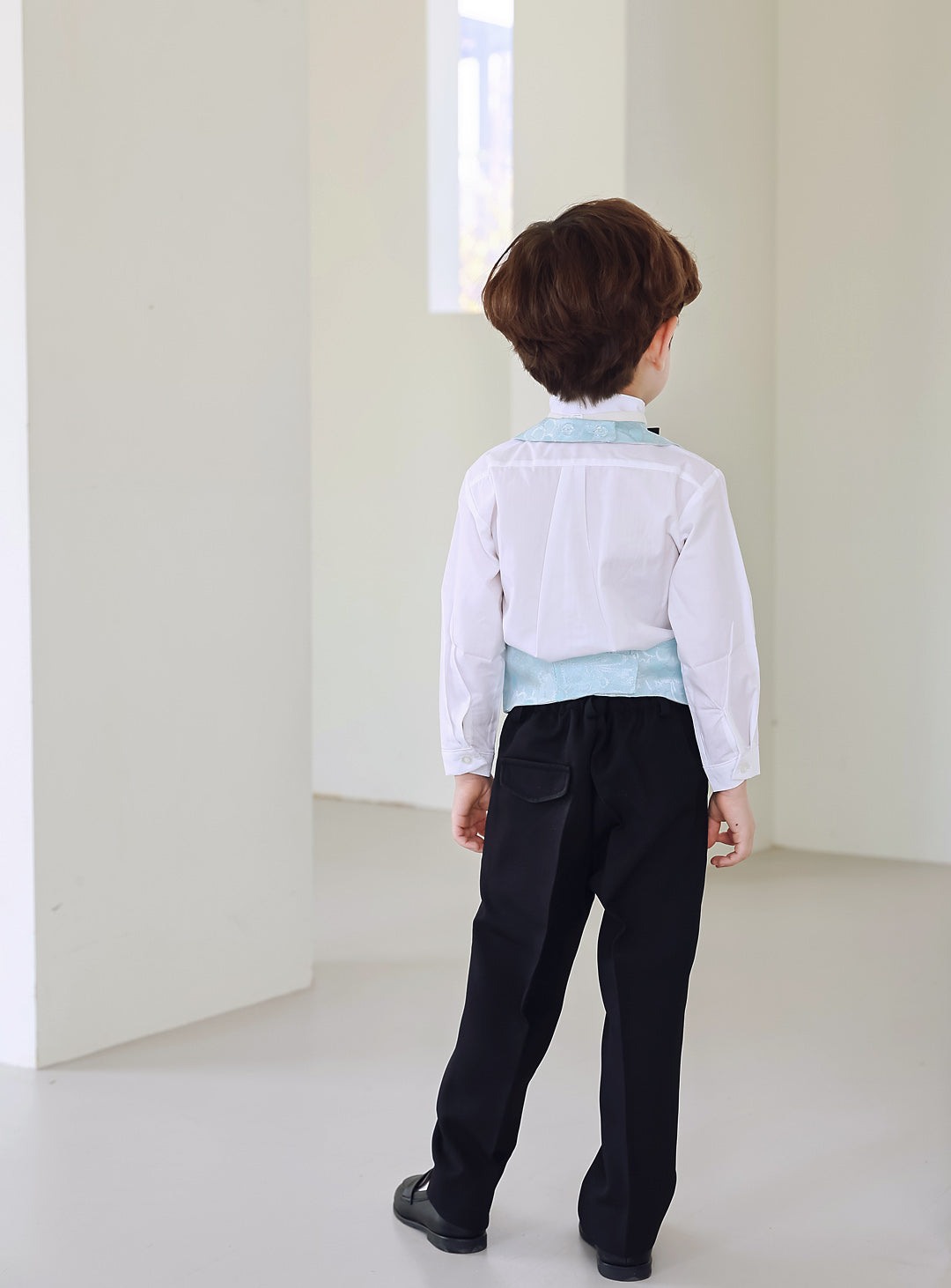 ベーシックブラックタキシードスカイブルーベスト4ピースセット(タキシード上下+ベスト+タイ)