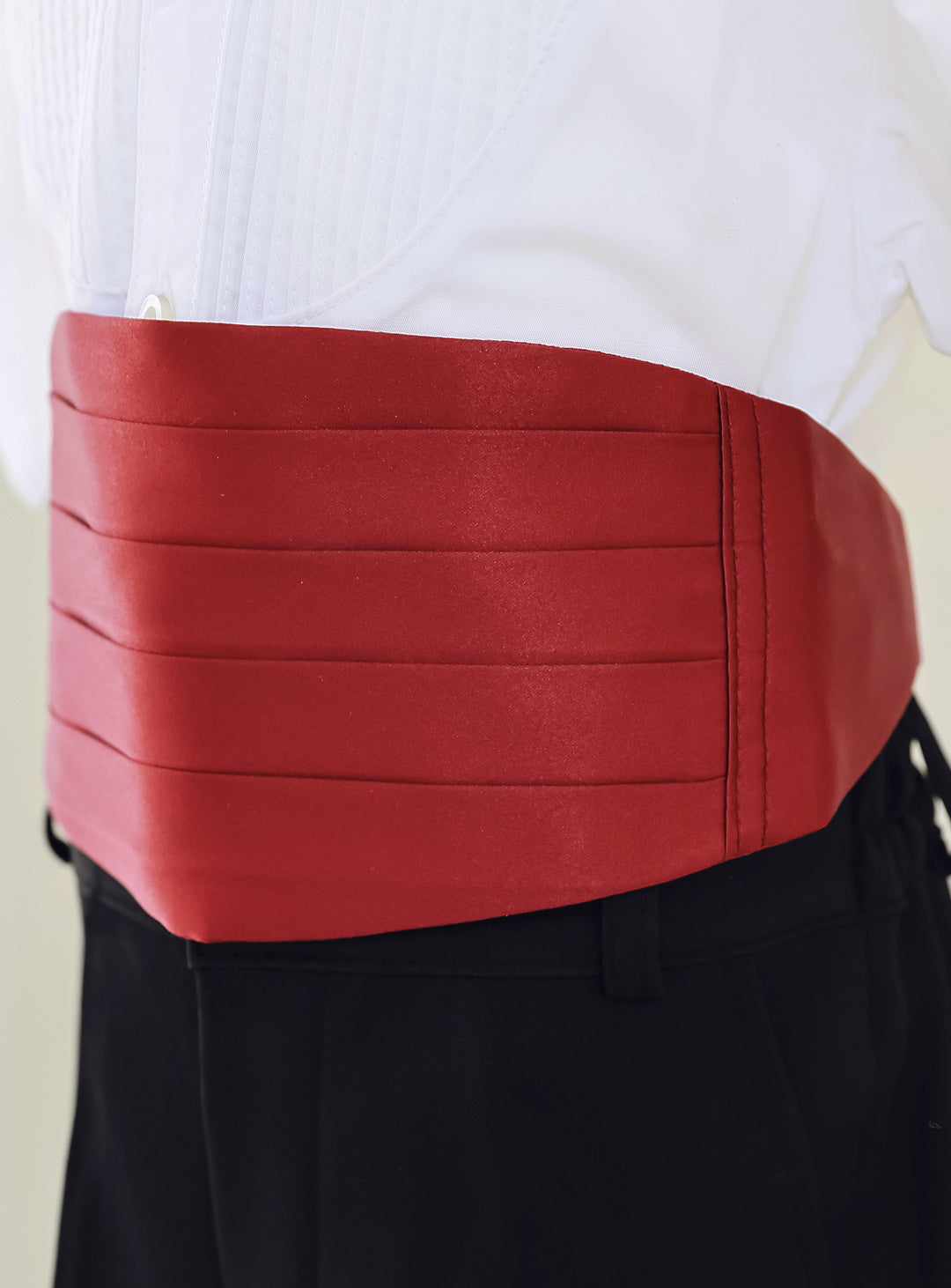 ベーシックブラックタキシードカマーバンド4ピースセット(タキシード上下+カマーバンド+蝶ネクタイ)