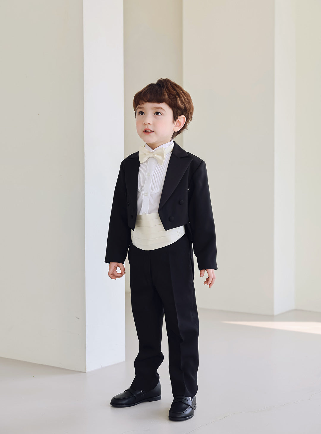 ブラック燕尾服カマーバンド4ピースセット(燕尾服上下+カマーバンド+タイ)