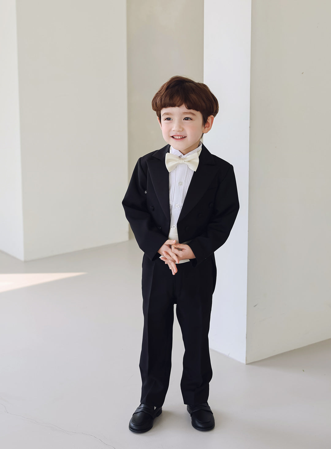 ブラック燕尾服カマーバンド4ピースセット(燕尾服上下+カマーバンド+タイ)